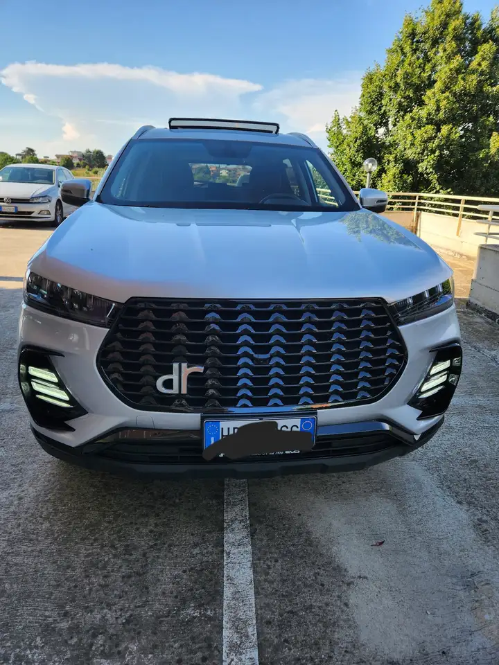 DR Automobiles DR6 2025