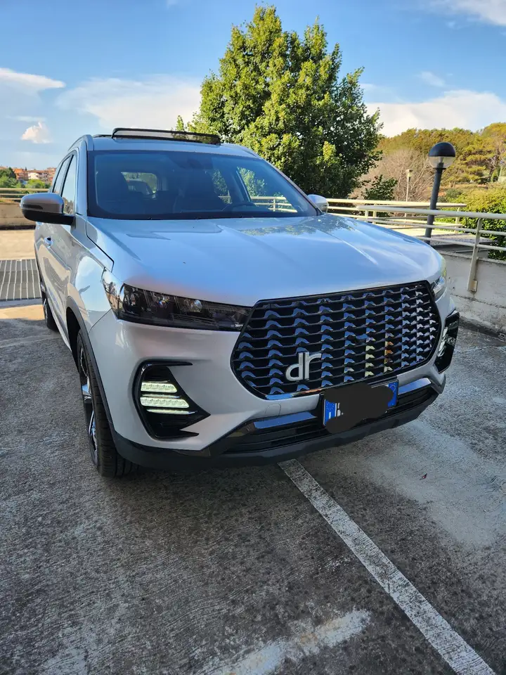 DR Automobiles DR6 2025