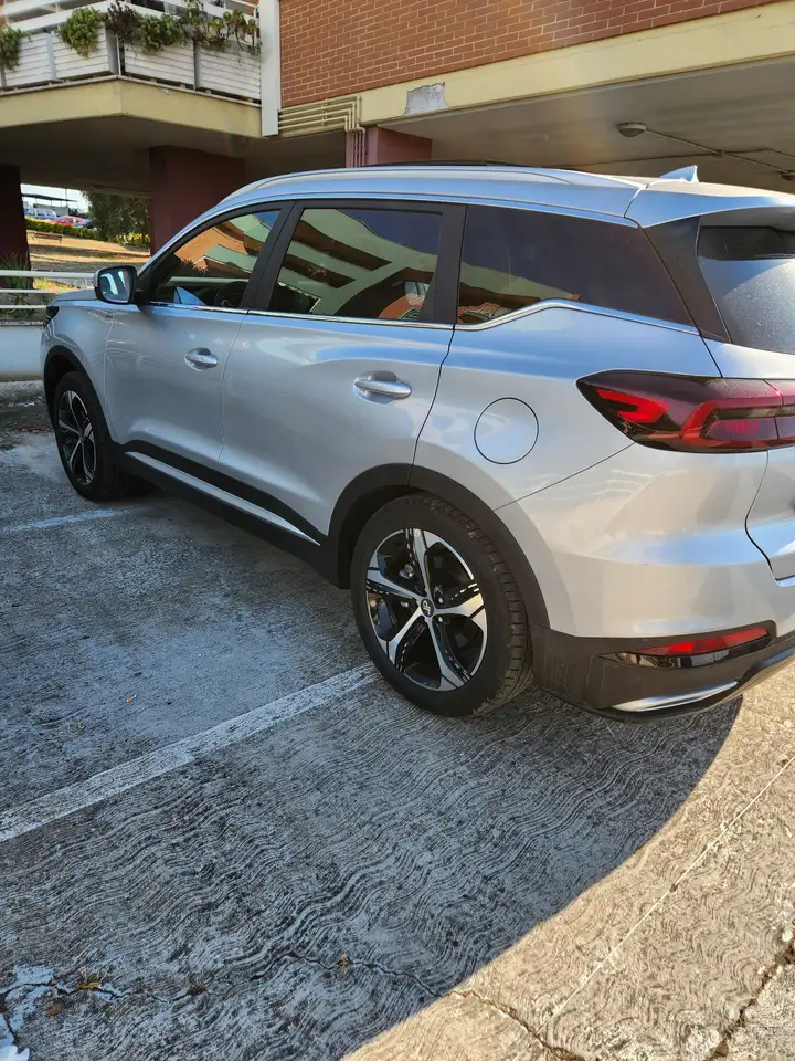 DR Automobiles DR6 2025