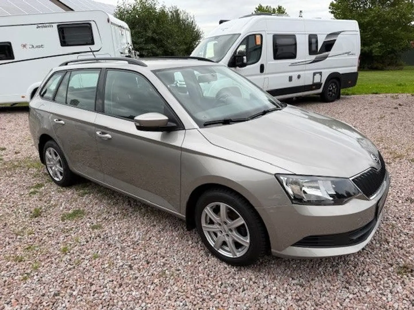 Skoda Fabia 1.2l TSI "Ambition" -ALU-AHK-GRA Beige - 1