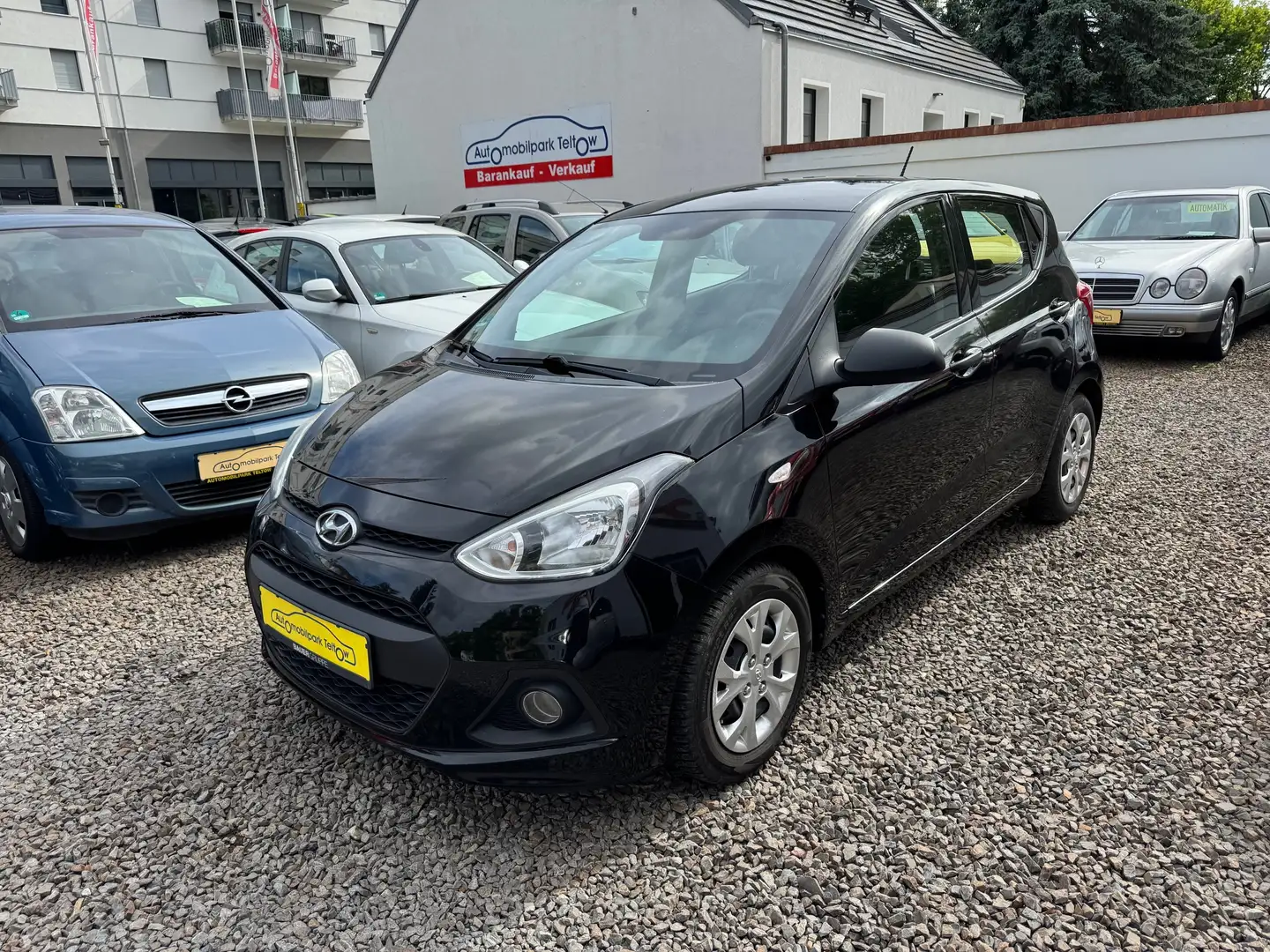 Hyundai i10 Style, 1. Hand! Negro - 1