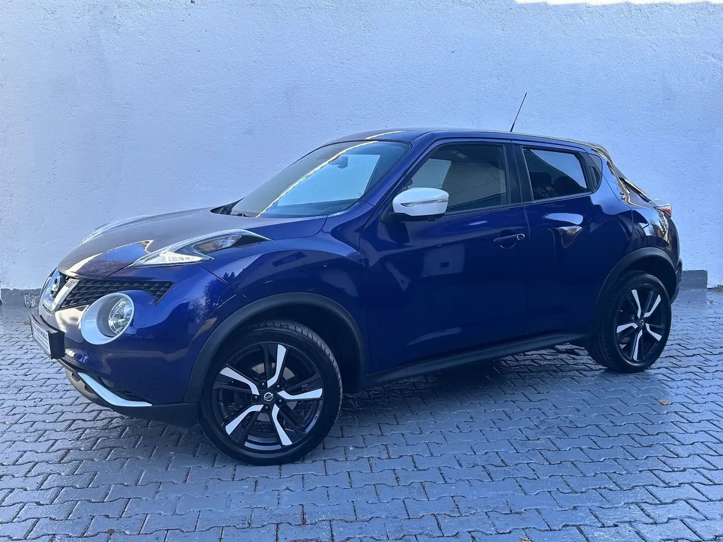Nissan Juke Tekna 1.2 DIG-T 4X2/KeyLess/360 KAM/SpurH Blauw - 1