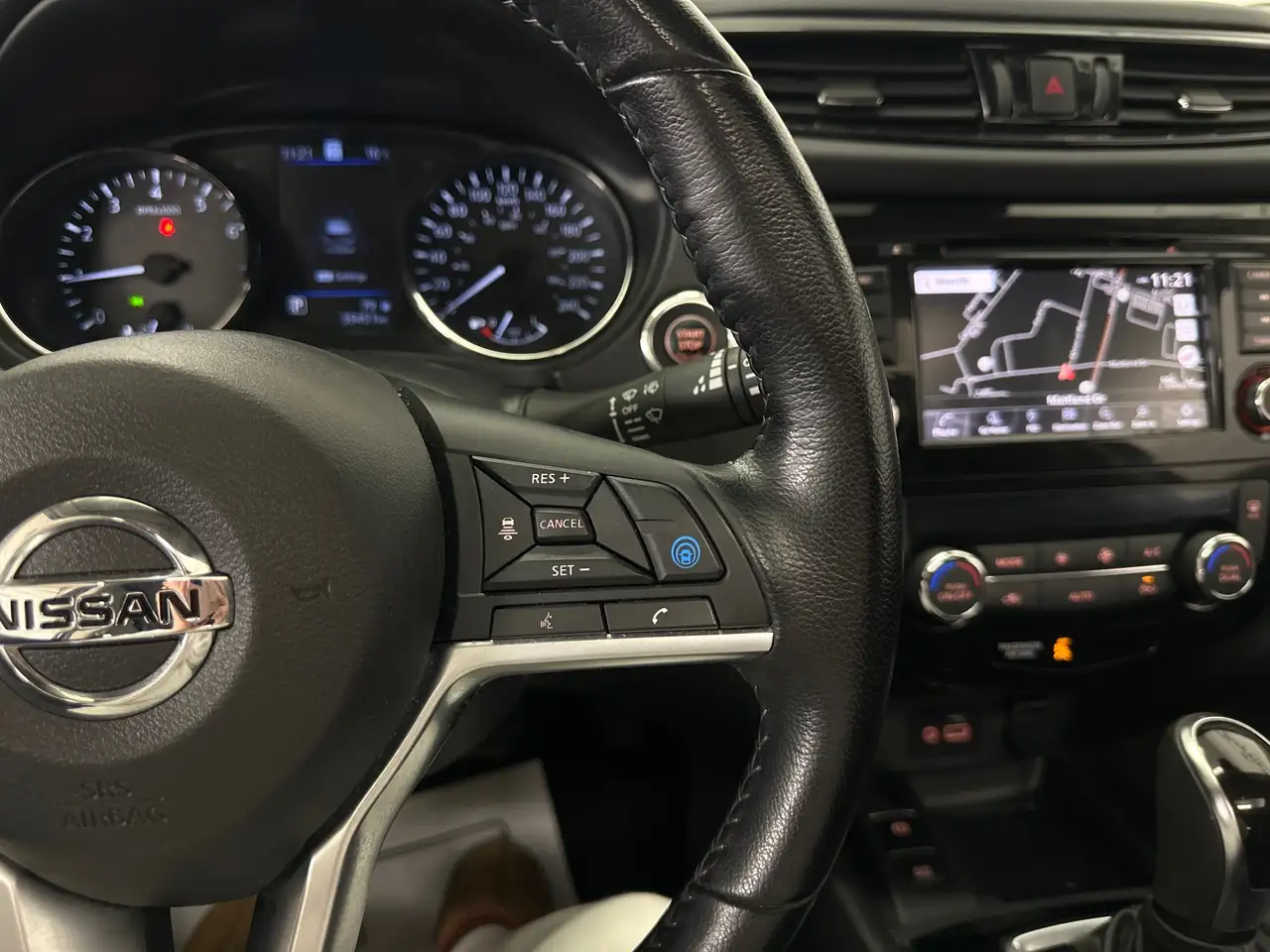 Nissan Qashqai снимка Nissan Qashqai