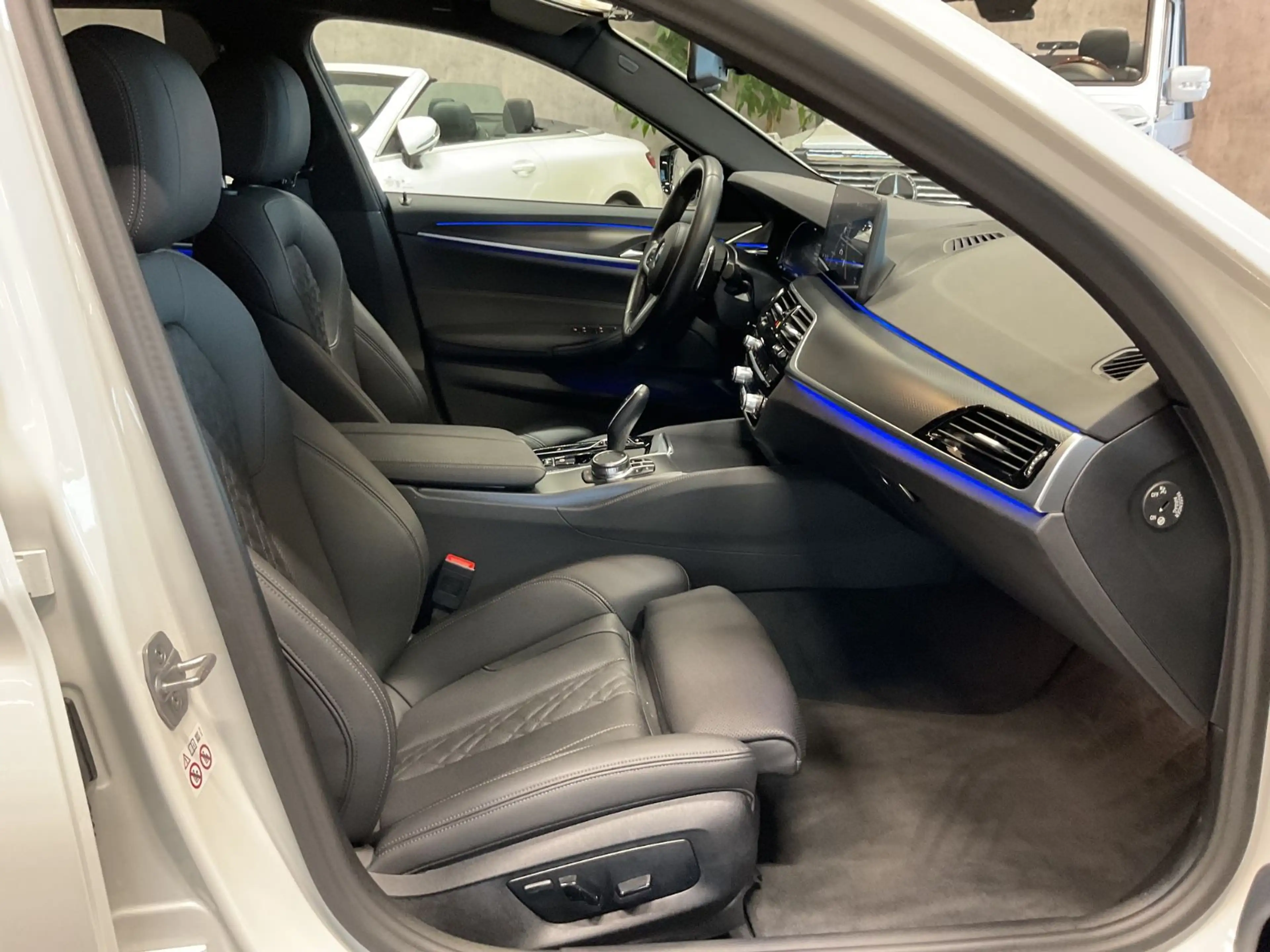 BMW 520 d Touring M Paket AHK HuD HiFi Laserl. Leder — photo 13