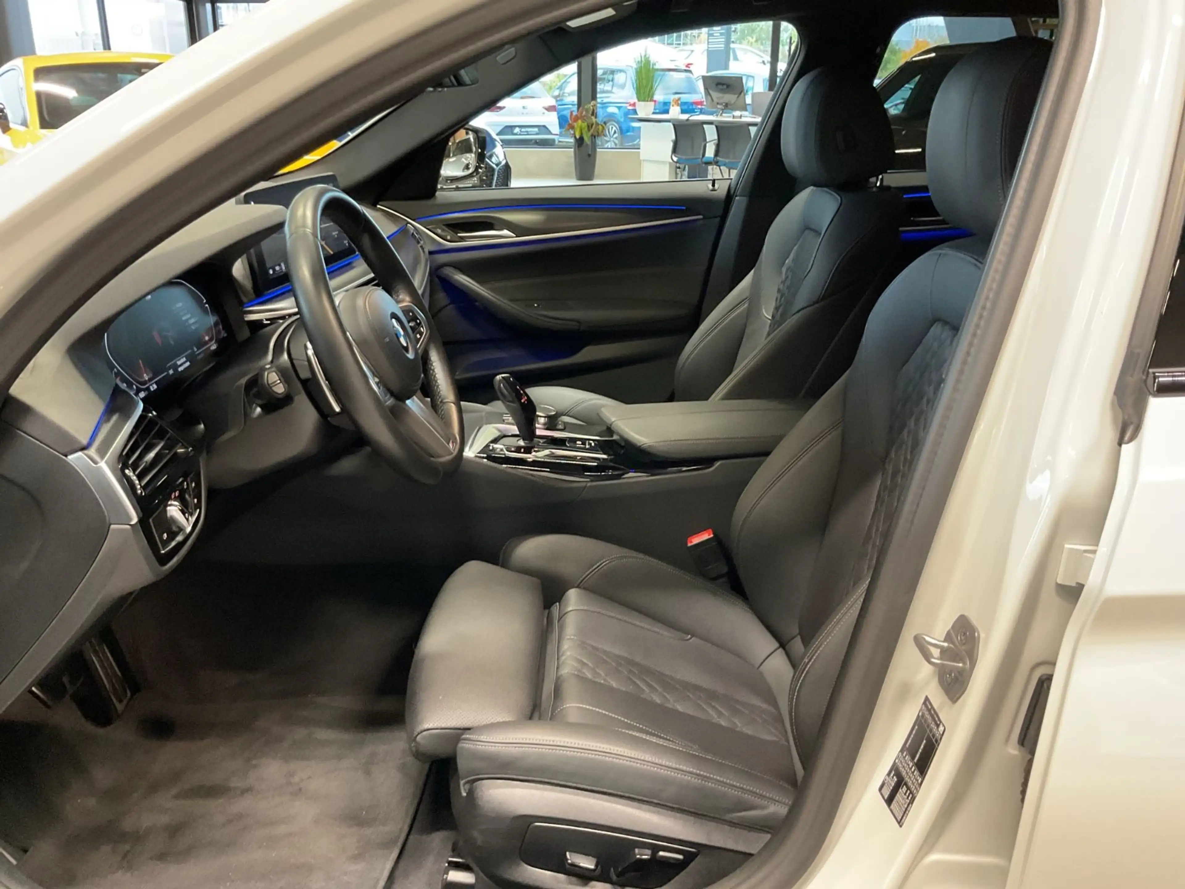 BMW 520 d Touring M Paket AHK HuD HiFi Laserl. Leder — photo 8