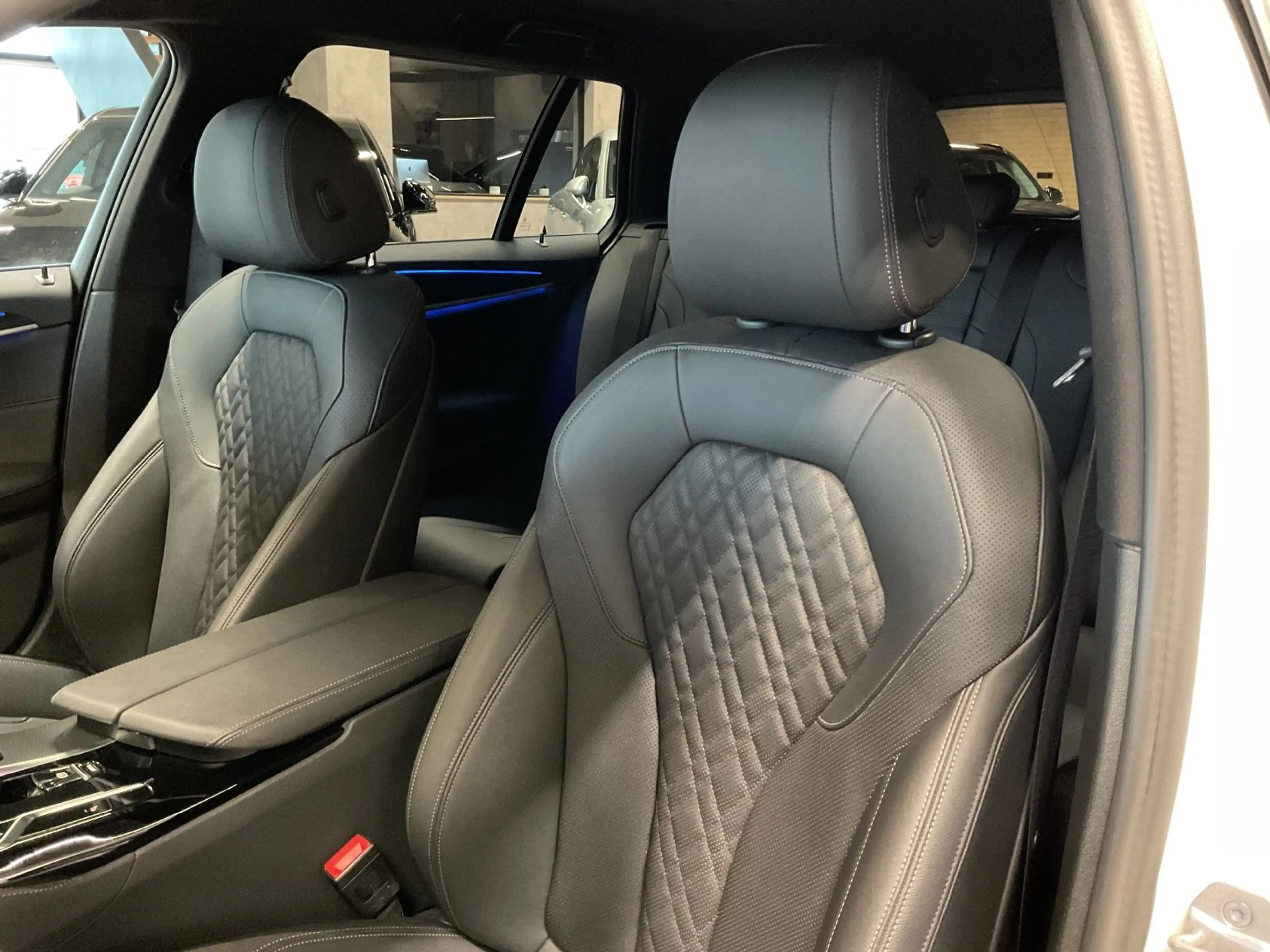 BMW 520 d Touring M Paket AHK HuD HiFi Laserl. Leder — photo 10