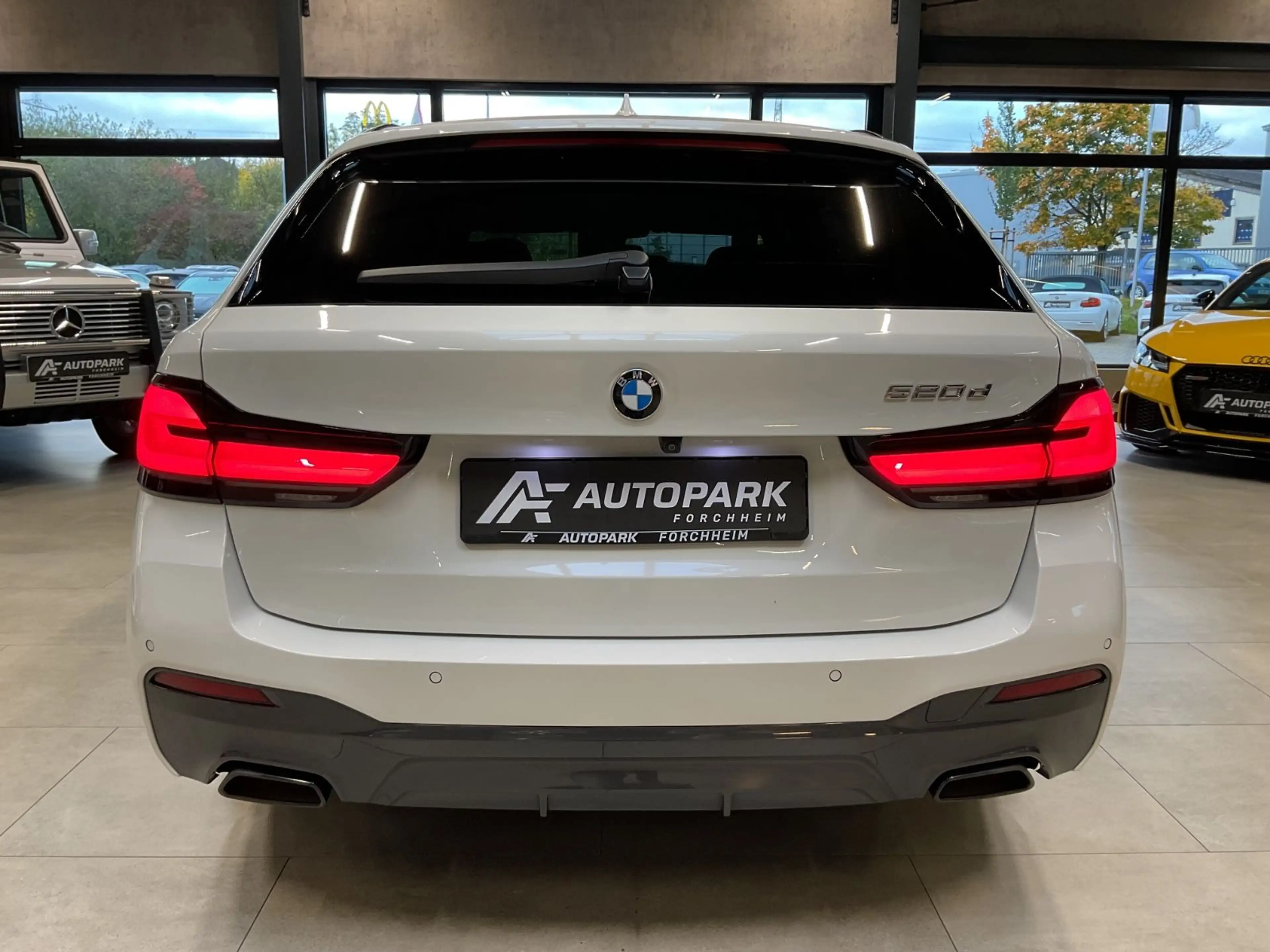 BMW 520 d Touring M Paket AHK HuD HiFi Laserl. Leder — photo 5
