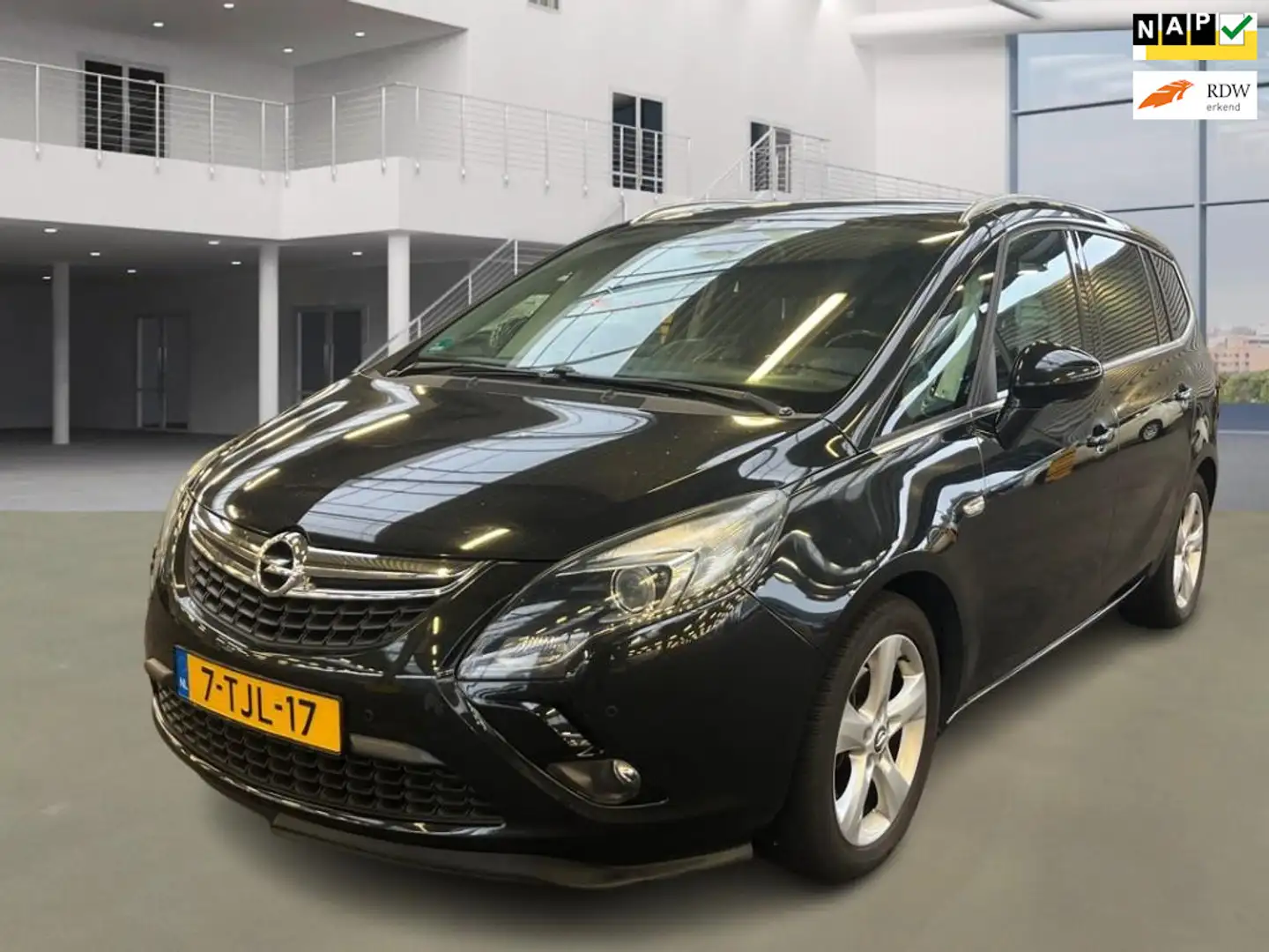 Opel Zafira Tourer 1.4 Business+ Schwarz - 1