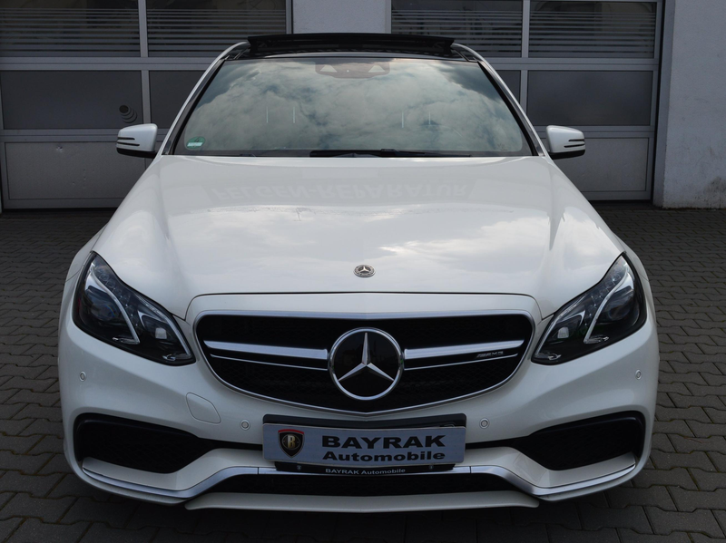 Mercedes-Benz E 63 AMG Lim. 4M*LED*Pano*R-Kamera*HarmanK*Mopf* — photo 3