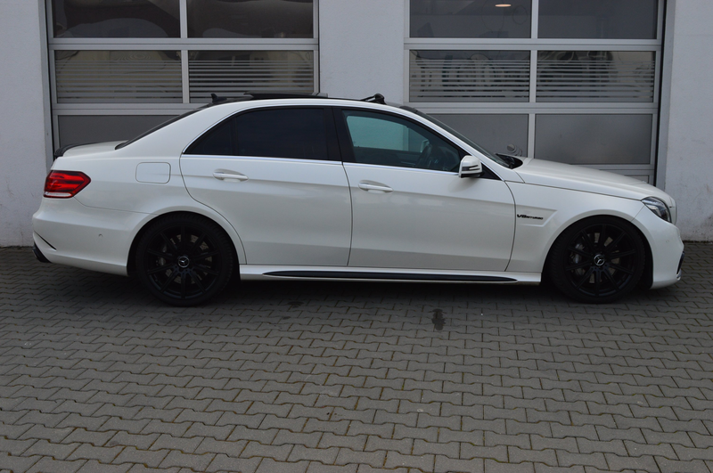 Mercedes-Benz E 63 AMG Lim. 4M*LED*Pano*R-Kamera*HarmanK*Mopf* — photo 6