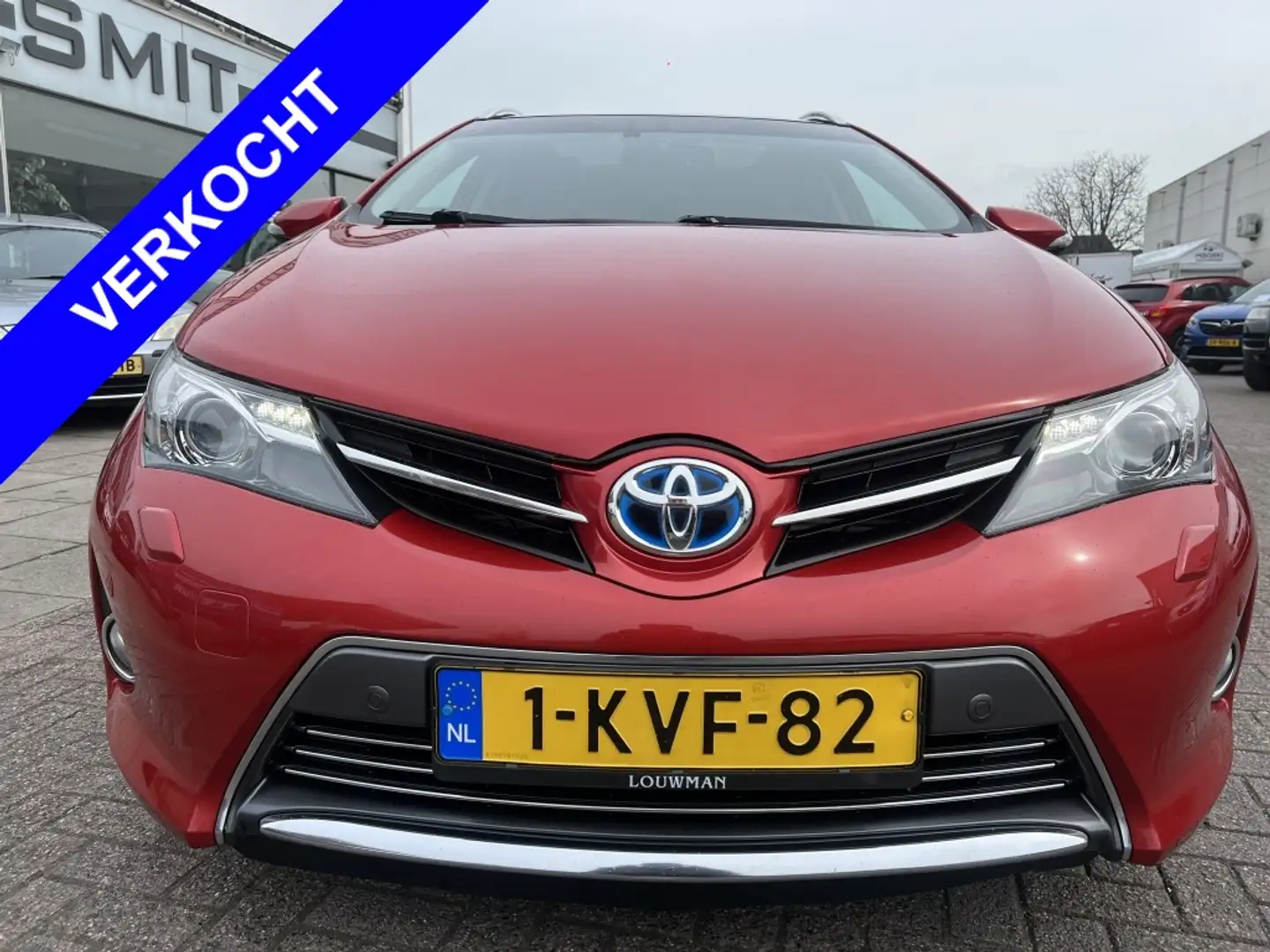Toyota Auris Touring Sports 1.8 Hybrid Lease Pro Panorama Camer Rood - 2