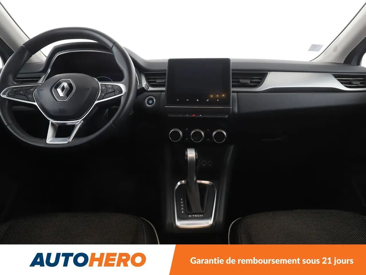 Renault Captur — photo 12