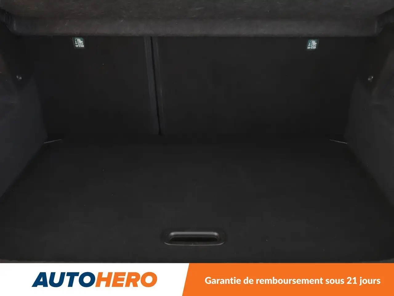 Renault Captur — photo 17