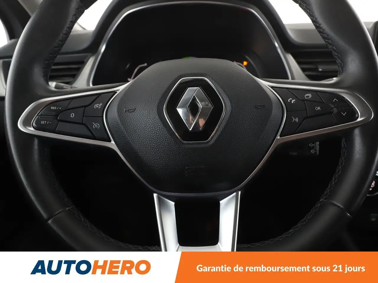 Renault Captur — photo 19