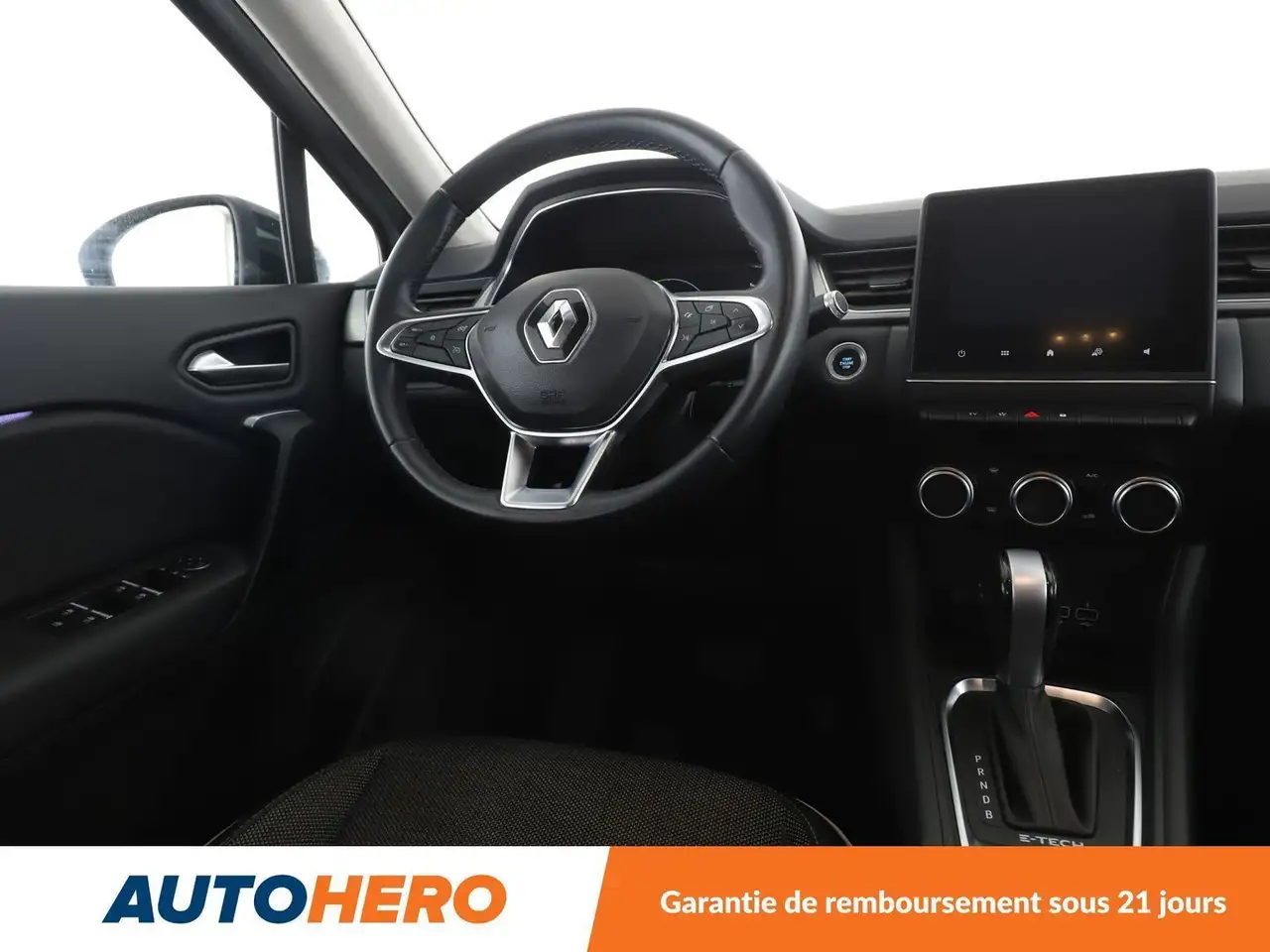 Renault Captur — photo 13
