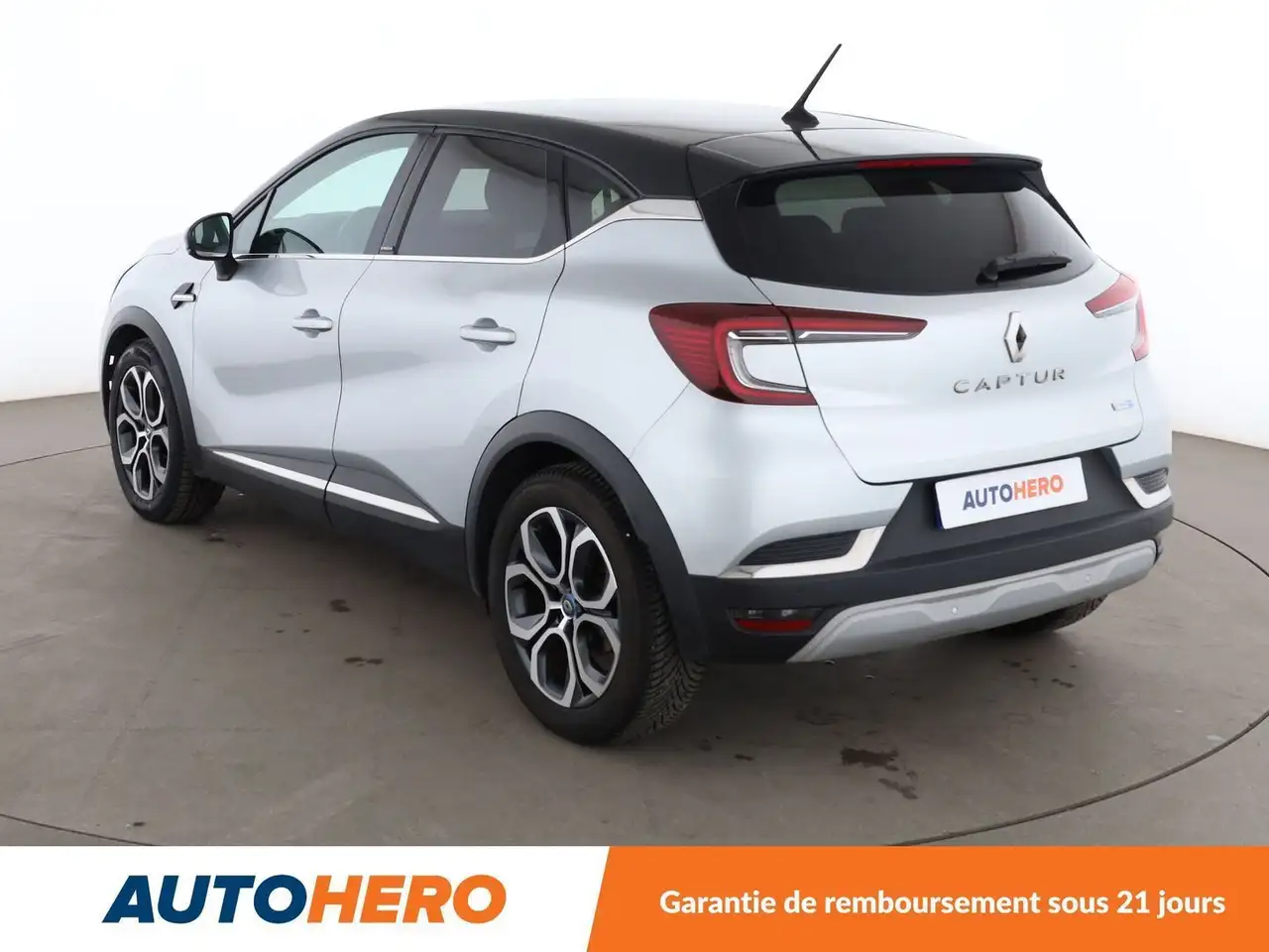 Renault Captur — photo 4