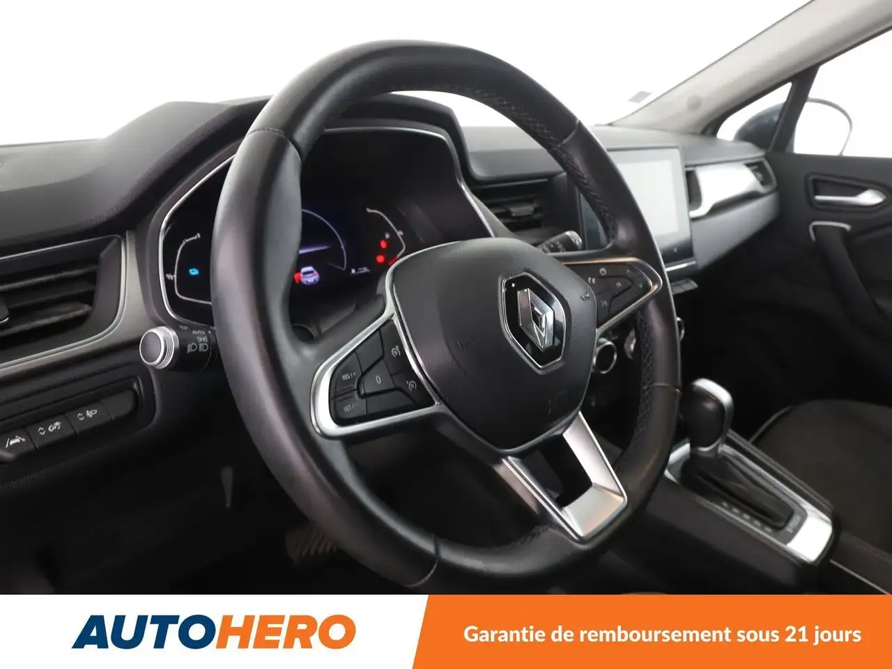 Renault Captur — photo 11
