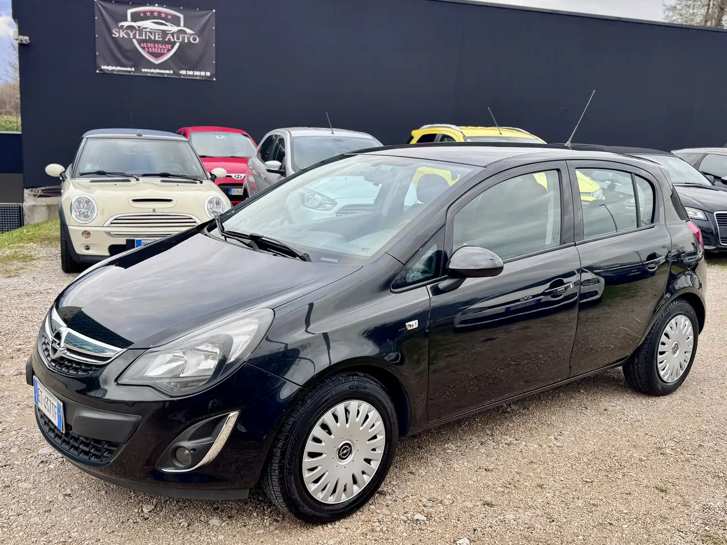 Opel Corsa 1.2 Benzina 85cv - 71.000km - neopatentati Zwart - 1