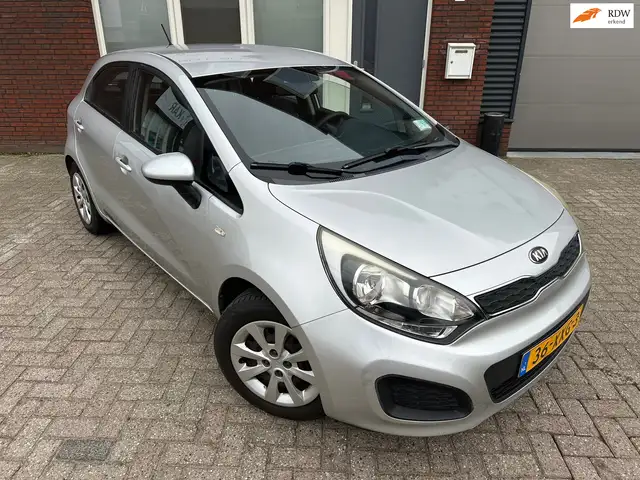 Kia Rio 1.2 CVVT Comfort Pack / Navi / Camera / Airco / 5D