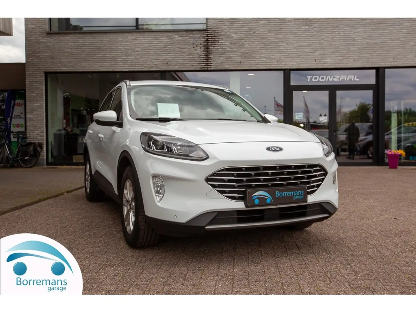 Ford Kuga 2.5 DURATEC HYBRIDE 190 PK TITANIUM Wit - 1