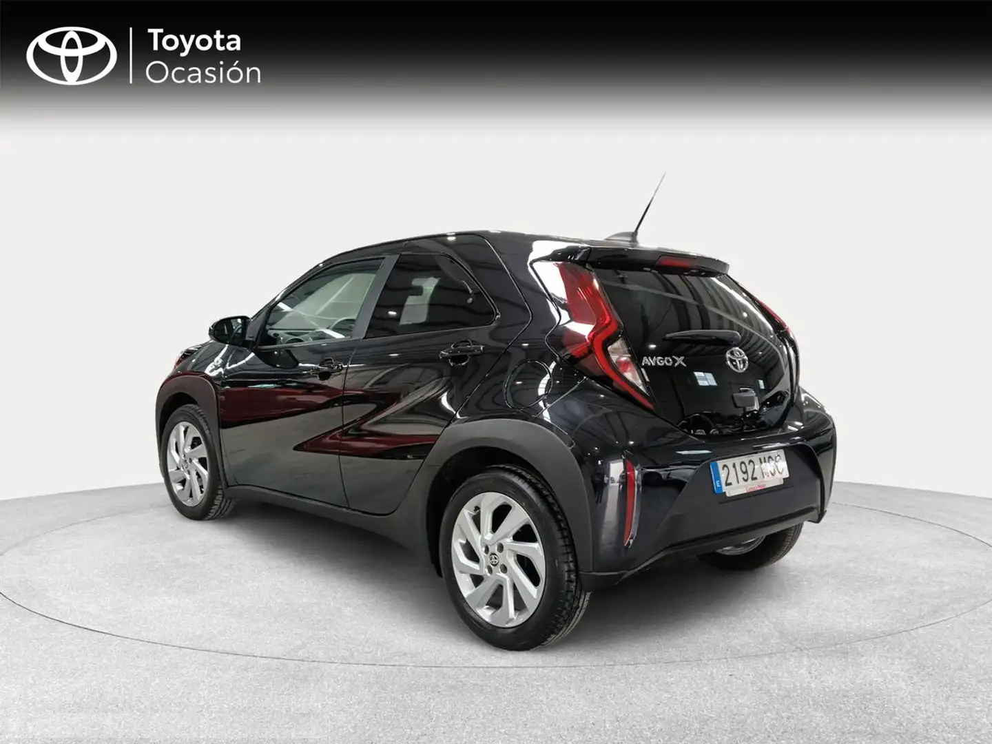 Toyota 1.0 VVT-I 72CV Play crna - 2