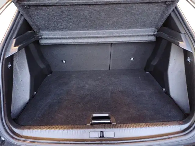 Peugeot 2008 view 9