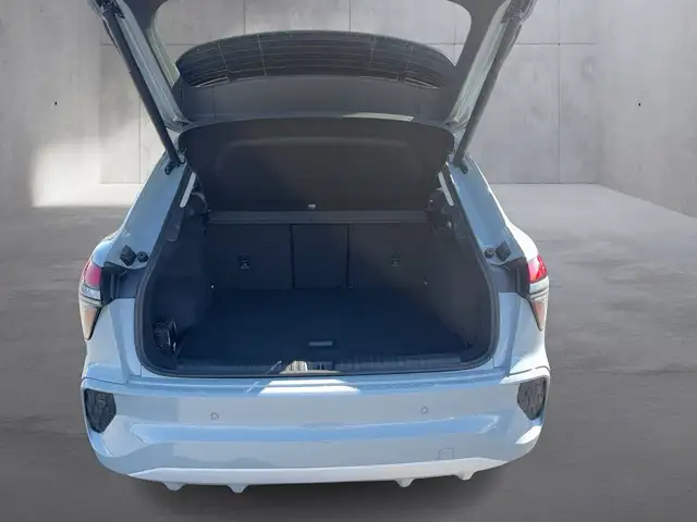 Audi Q3 view 13