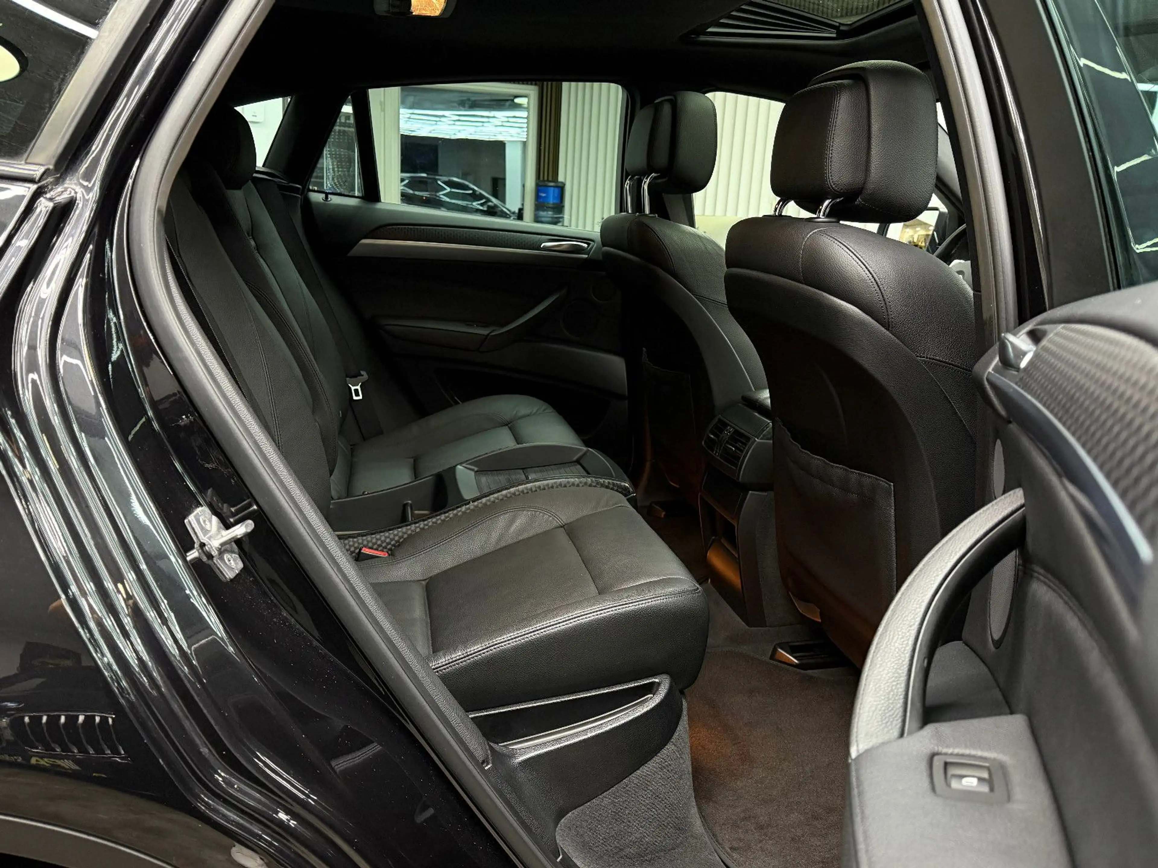 BMW X6 xDrive 30 d / Schiebedach HeadUp Xenon — photo 13
