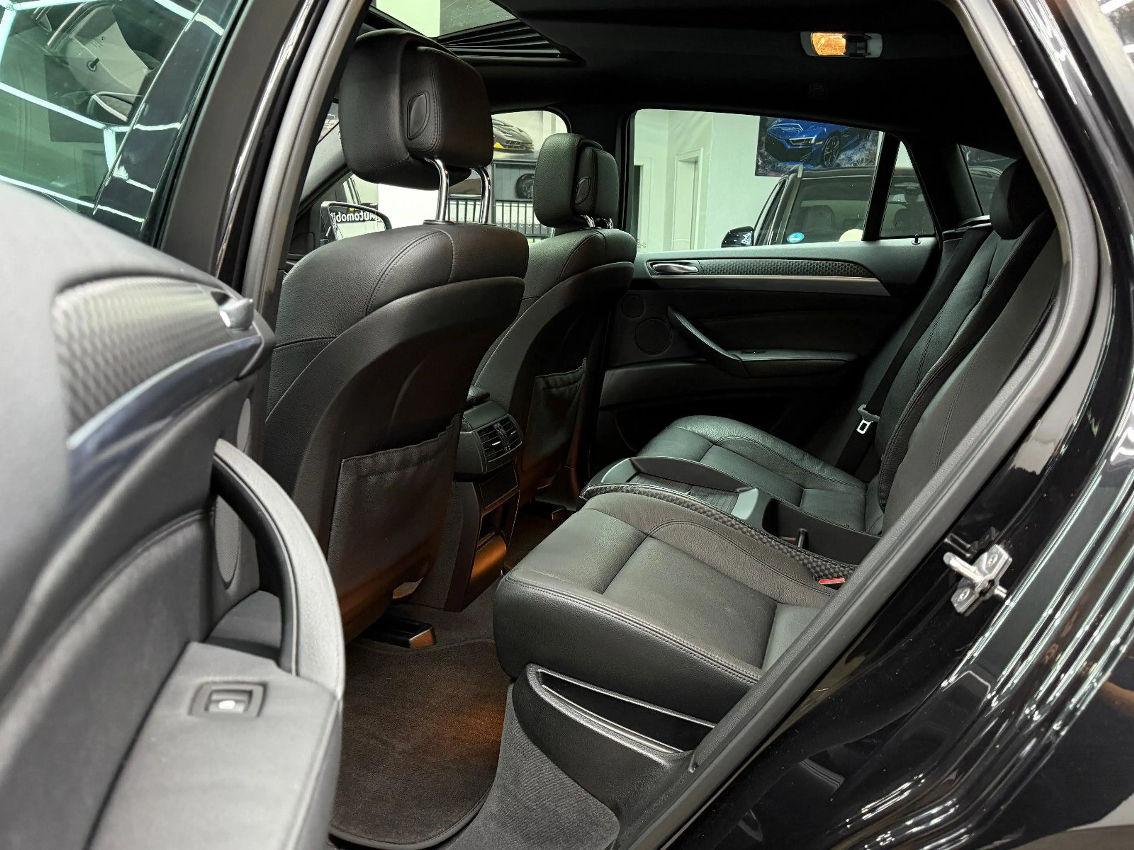 BMW X6 xDrive 30 d / Schiebedach HeadUp Xenon — photo 12