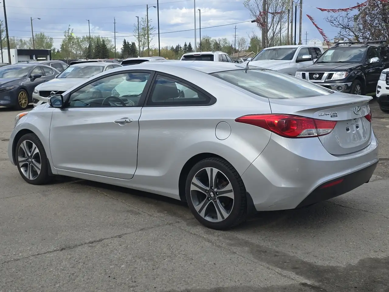 Hyundai ELANTRA снимка Hyundai ELANTRA