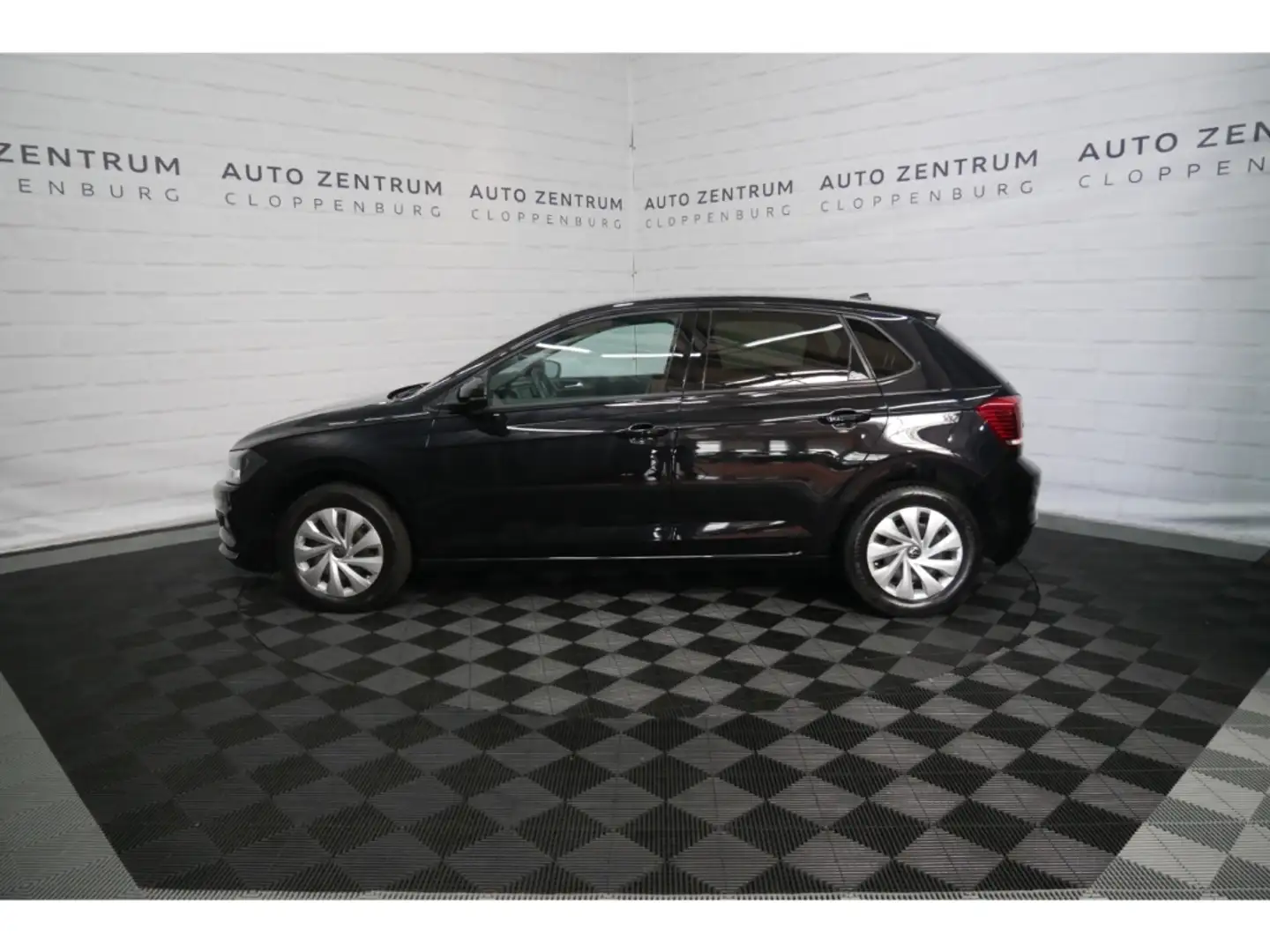 Volkswagen Polo VI Comfortline 1.0 TSI Klima+PDC+116-PS Schwarz - 2