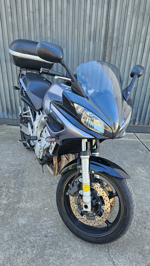 Yamaha FZ 6 S Plateado - 1