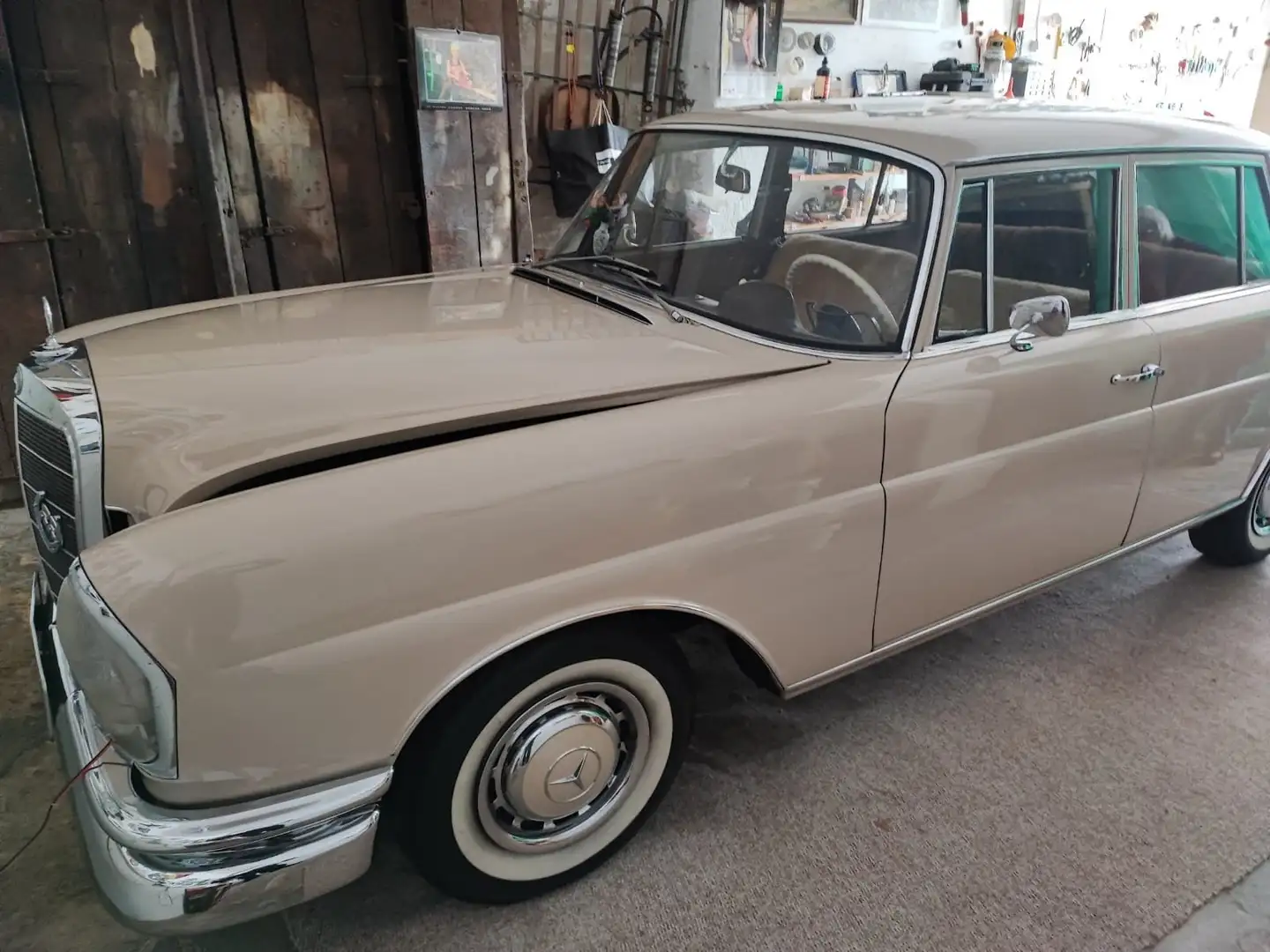 Mercedes-Benz 230 230S Beige - 1