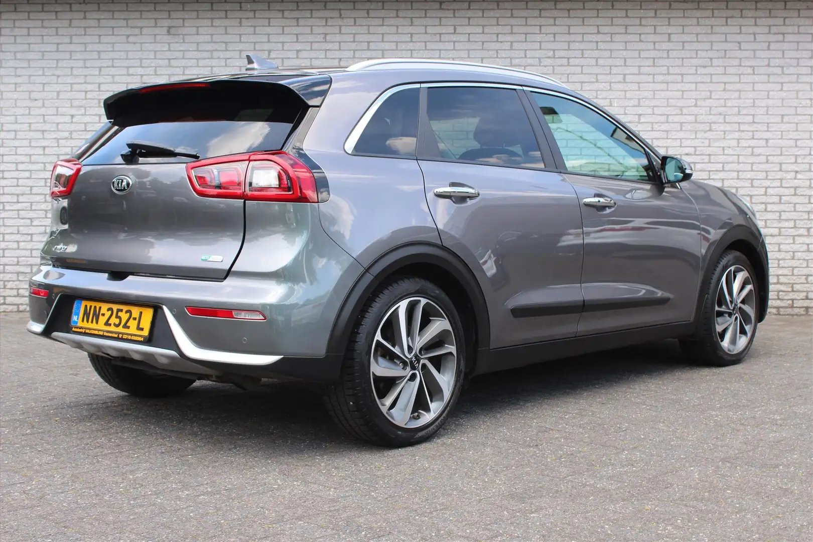Kia Niro 1.6 GDi Hybrid ExecutiveLine | Trekhaak | Stoelver Gris - 2