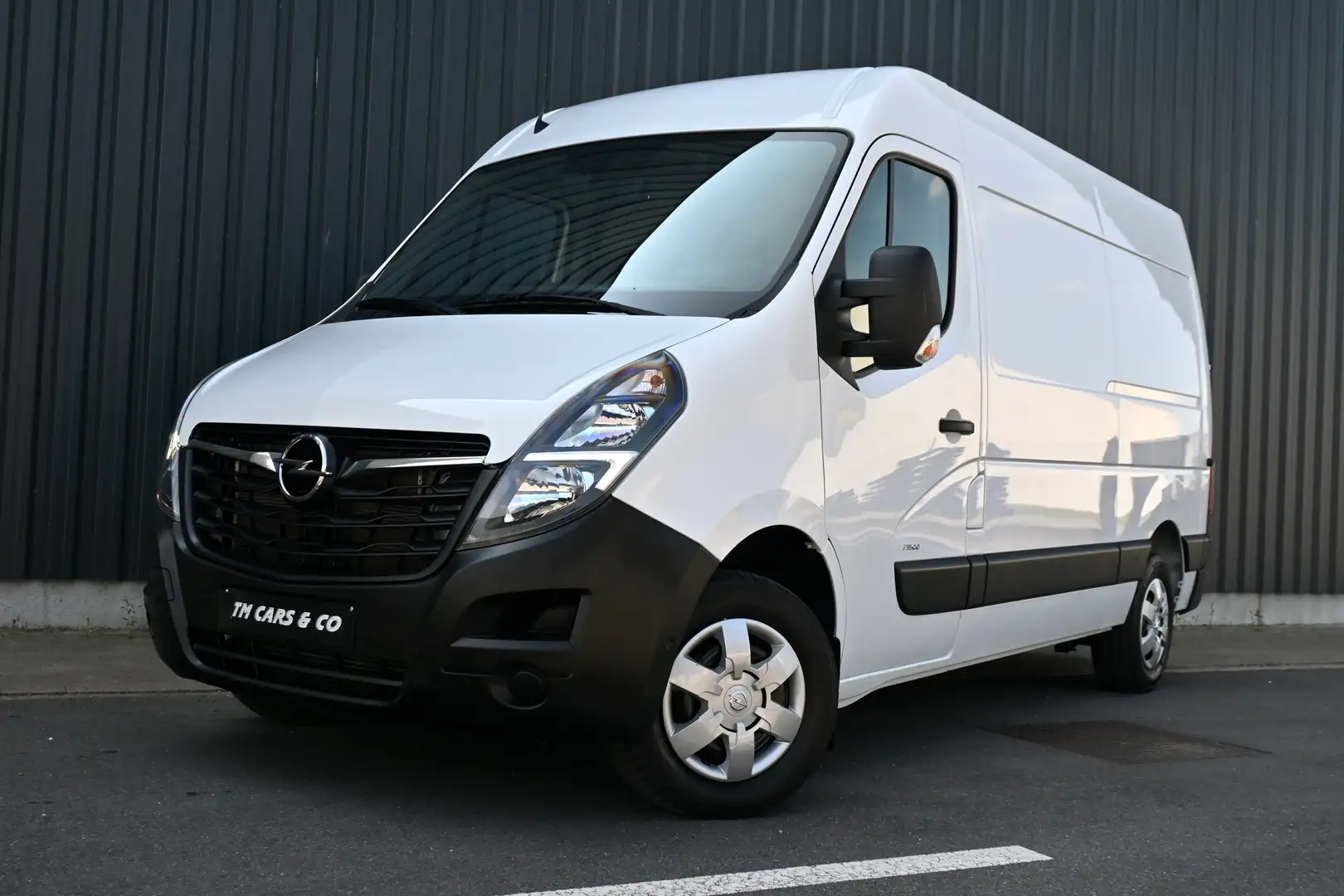Opel Movano L2H2 150PK/ Dodehoek, AC, GPS, Carplay, Cam, BTW Wit - 2