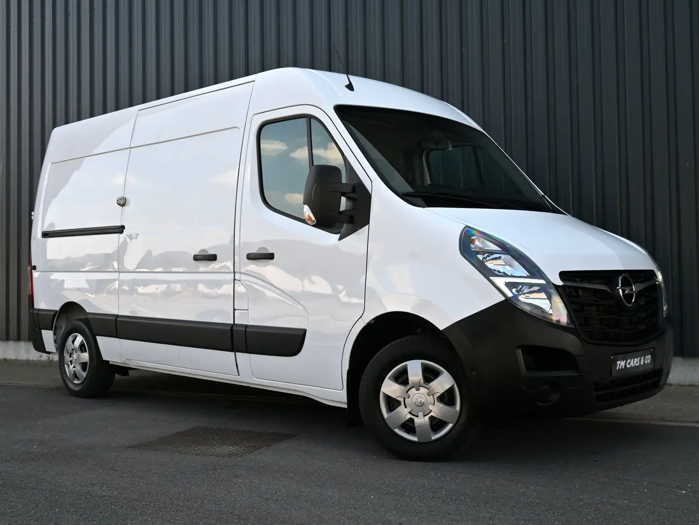 Opel Movano L2H2 150PK/ Dodehoek, AC, GPS, Carplay, Cam, BTW Wit - 1