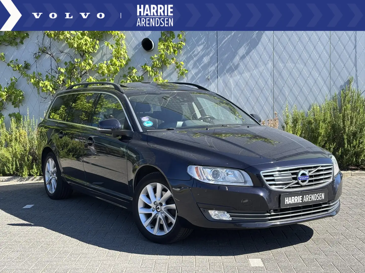 Volvo V70 2.0 T4 Classic Edition | Schuifdak | Camera | Keyl Blauw - 1