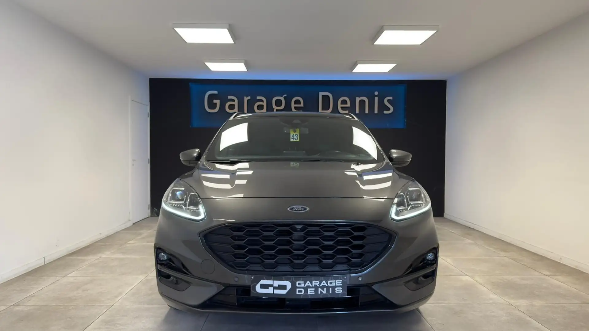 Ford Kuga 2.0 TDCi FWD ST-Line X *GPS+CAMERA*TOIT-PANO*LED* Grijs - 2
