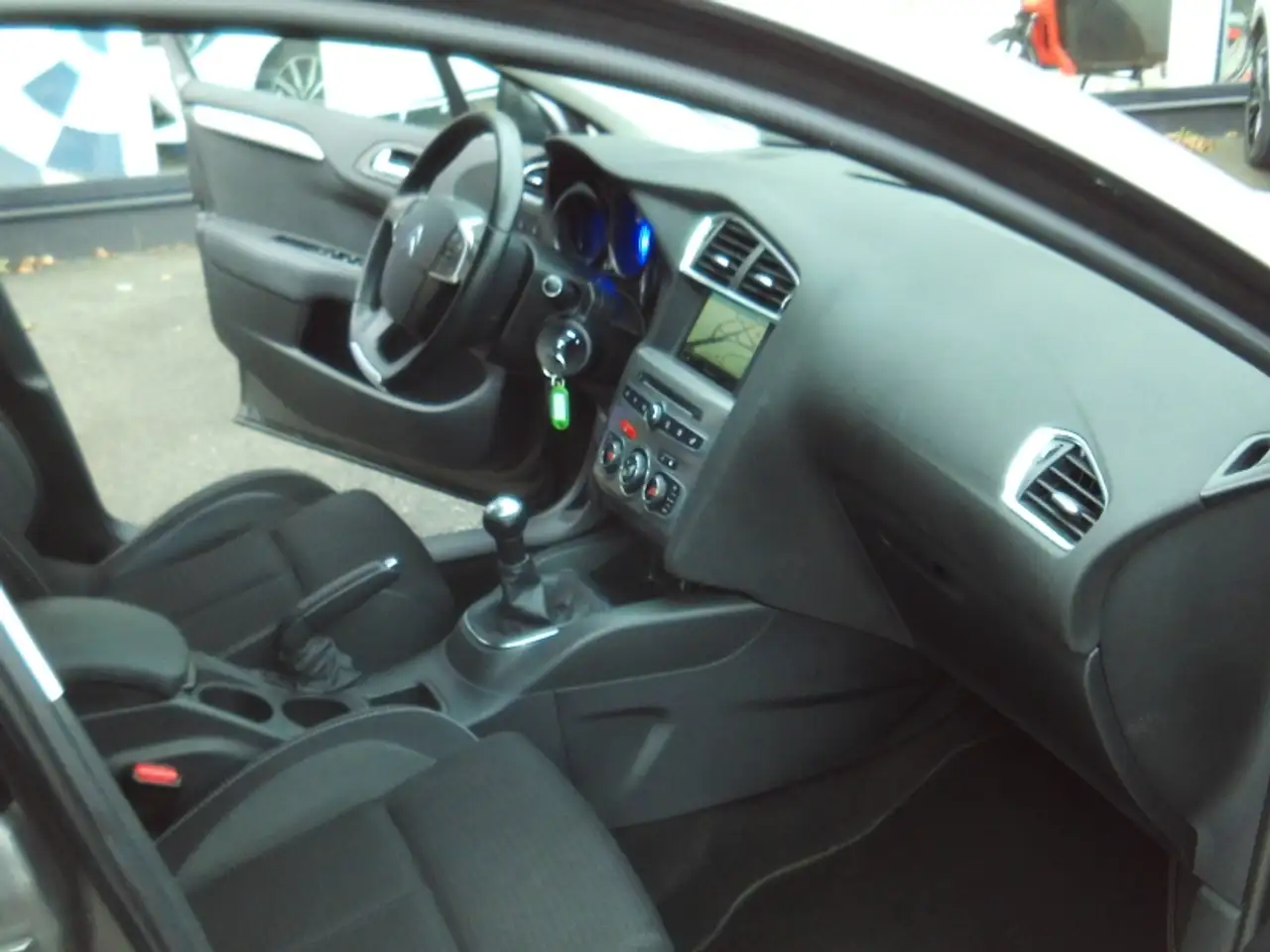 Citroen C4 Berline — photo 11