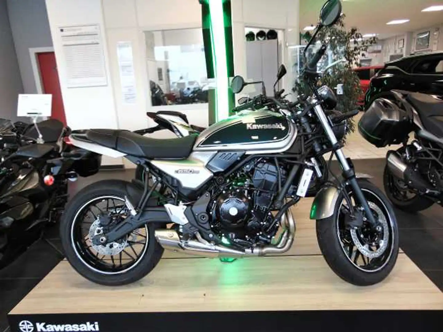 Kawasaki Z 650 Z 650 RS Silber - 1