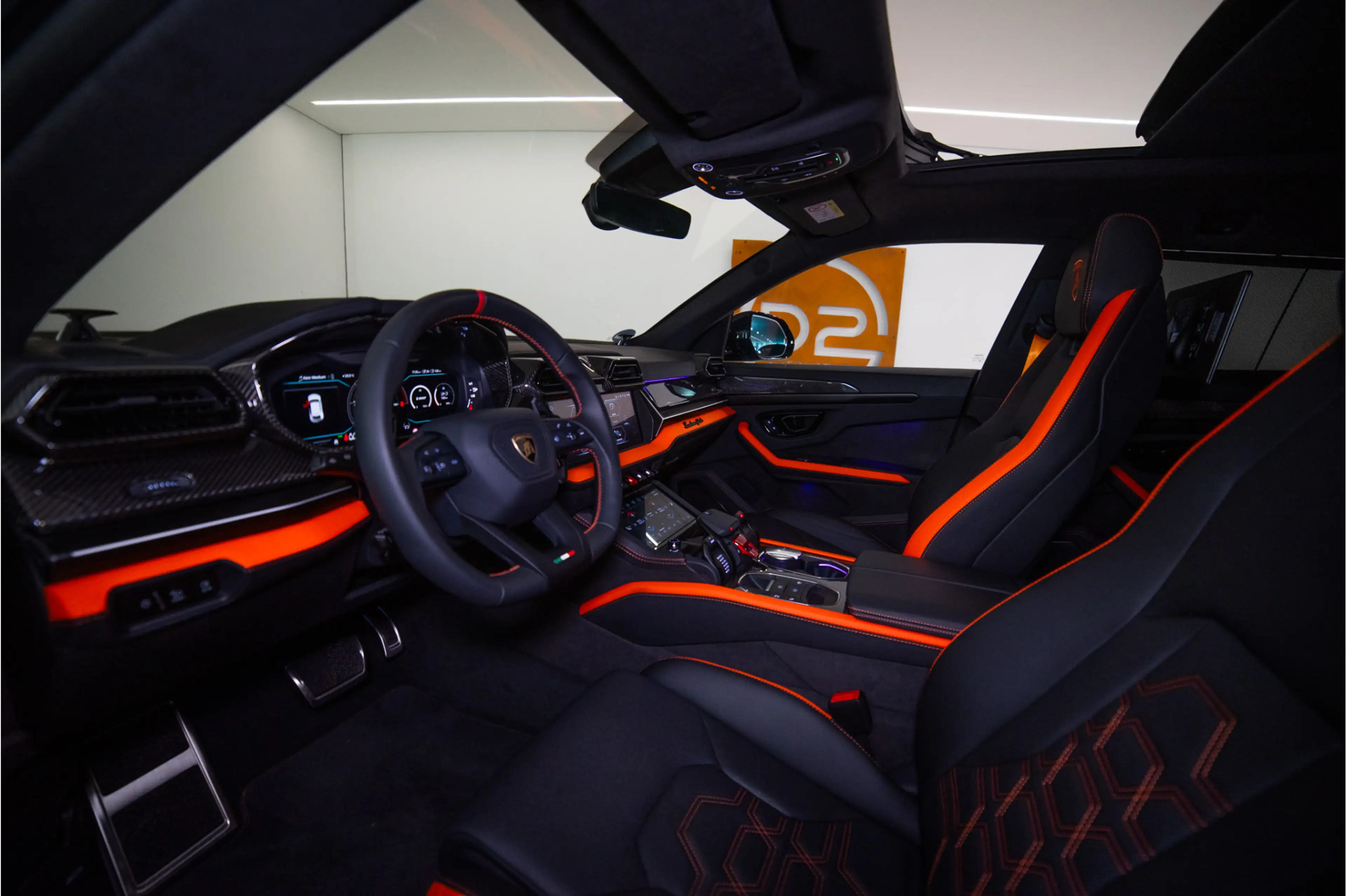 Lamborghini Urus 4.0 V8 Hybrid SE 800PK | Ad Personam | Nero Helene — photo 27