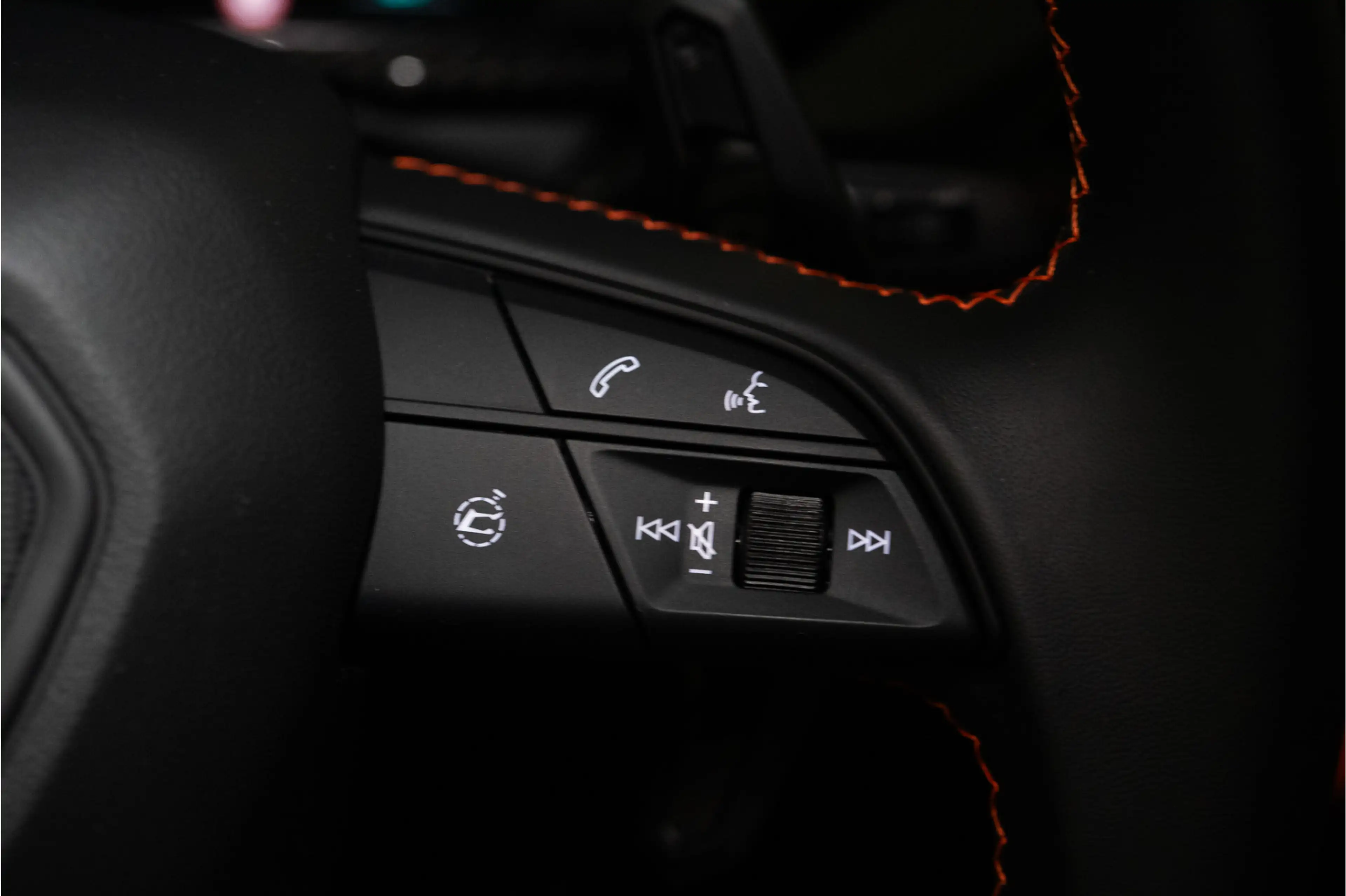 Lamborghini Urus 4.0 V8 Hybrid SE 800PK | Ad Personam | Nero Helene — photo 45