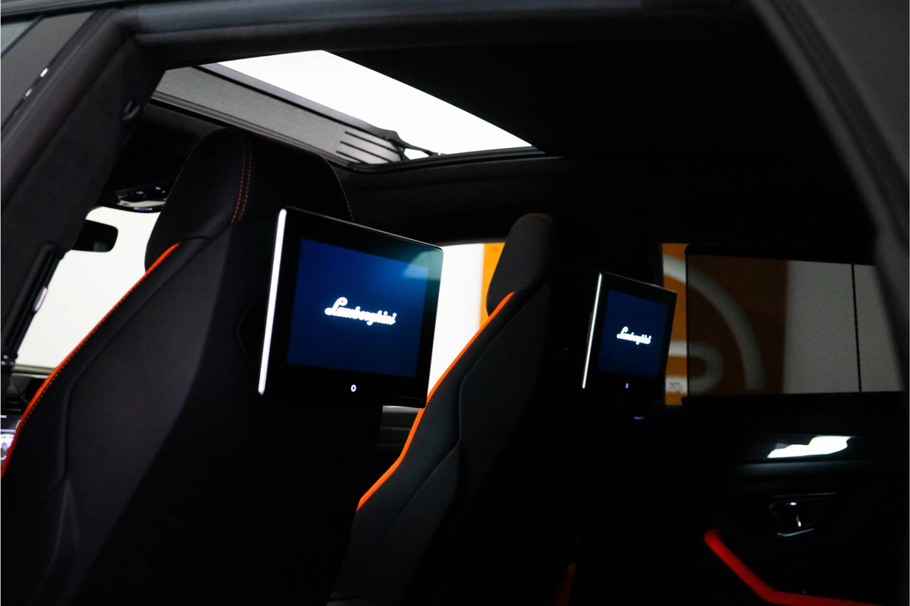 Lamborghini Urus 4.0 V8 Hybrid SE 800PK | Ad Personam | Nero Helene — photo 33