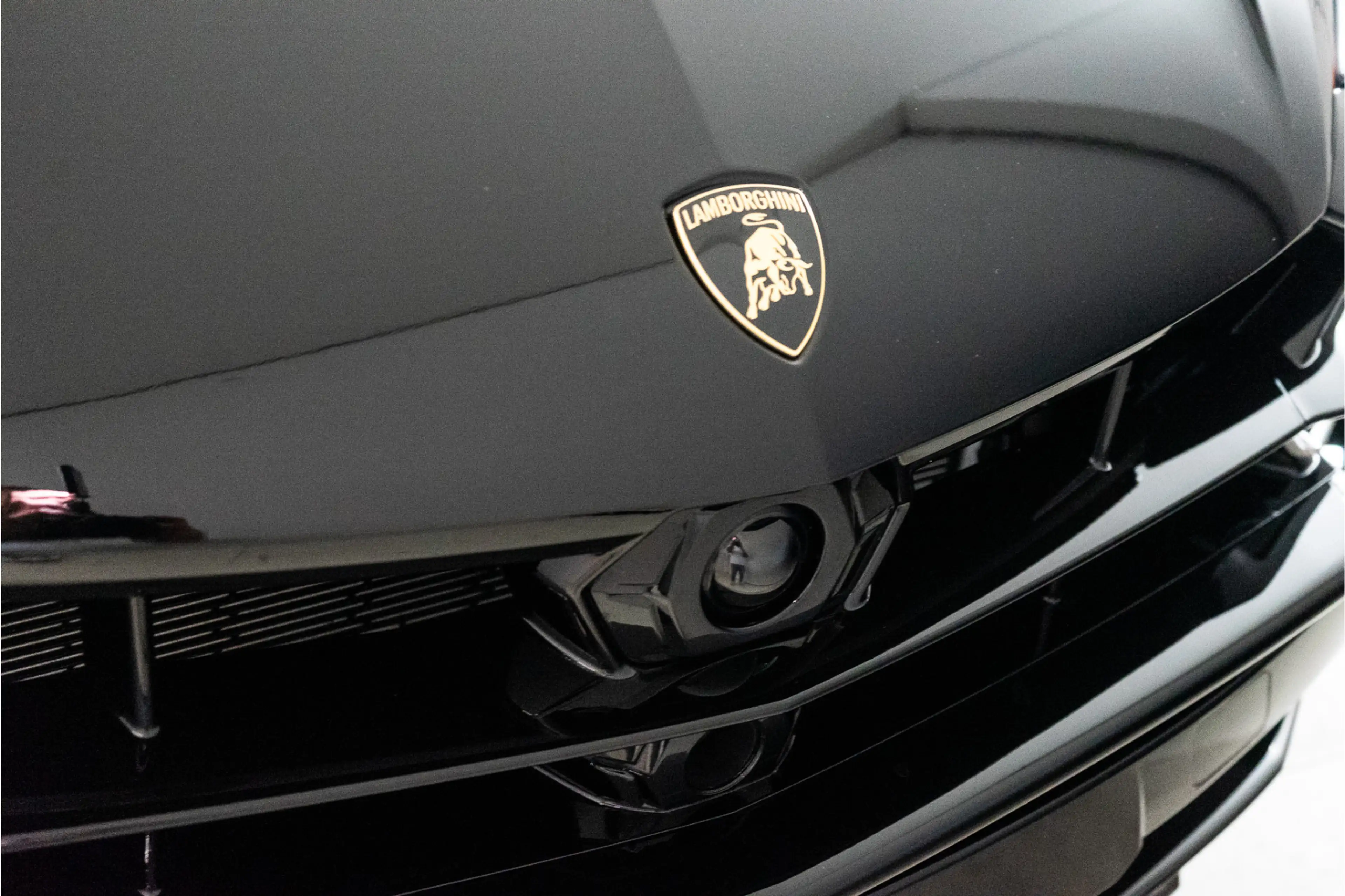 Lamborghini Urus 4.0 V8 Hybrid SE 800PK | Ad Personam | Nero Helene — photo 10