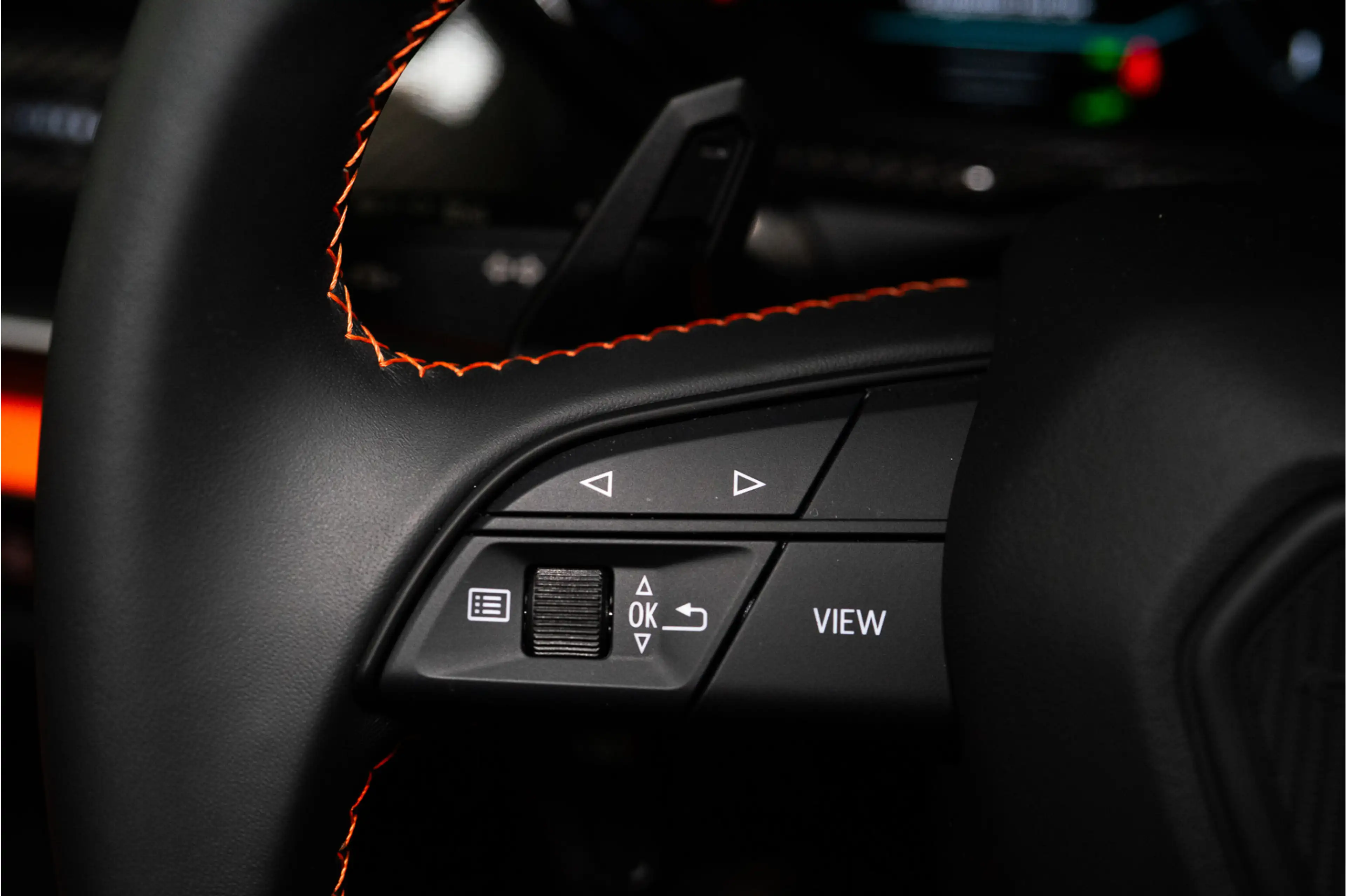 Lamborghini Urus 4.0 V8 Hybrid SE 800PK | Ad Personam | Nero Helene — photo 42