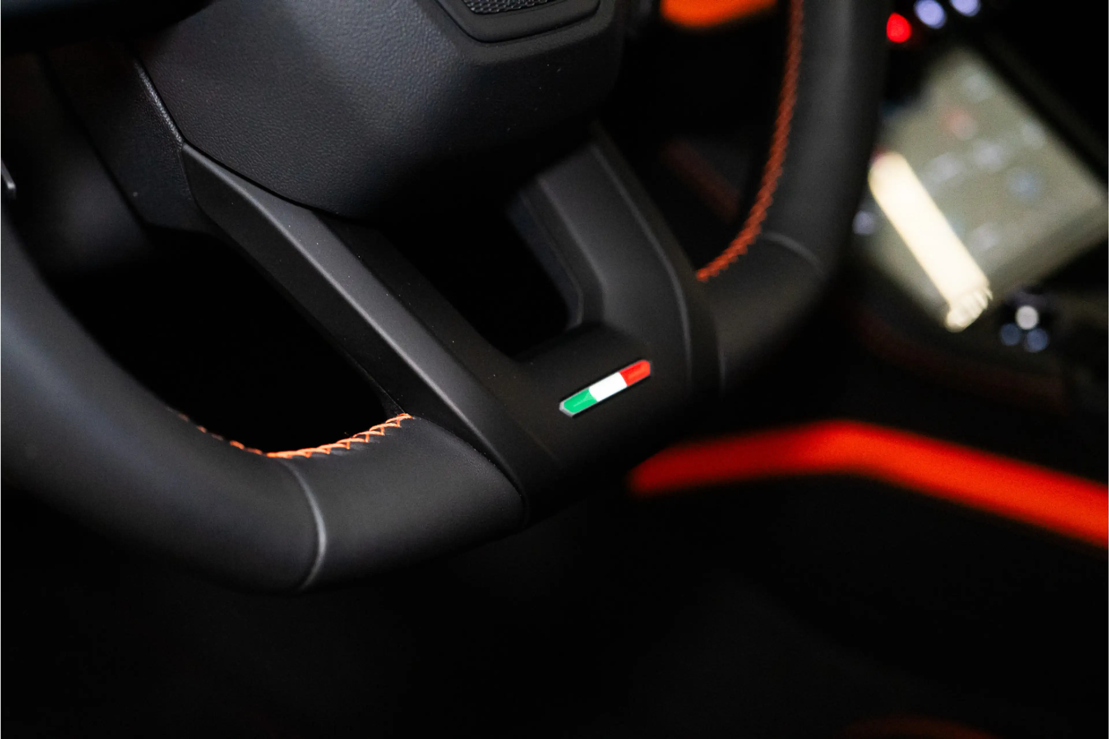 Lamborghini Urus 4.0 V8 Hybrid SE 800PK | Ad Personam | Nero Helene — photo 44