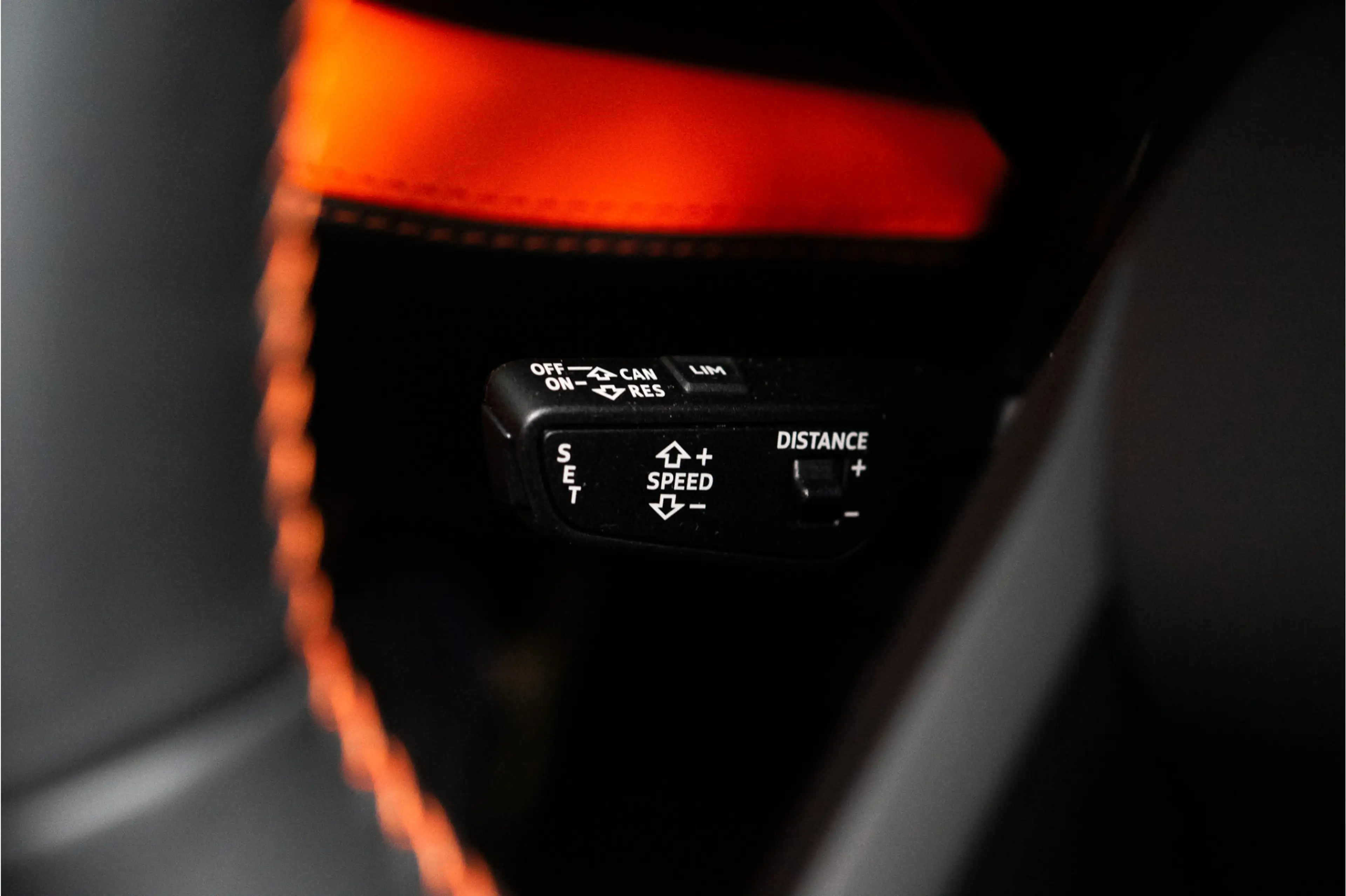Lamborghini Urus 4.0 V8 Hybrid SE 800PK | Ad Personam | Nero Helene — photo 43