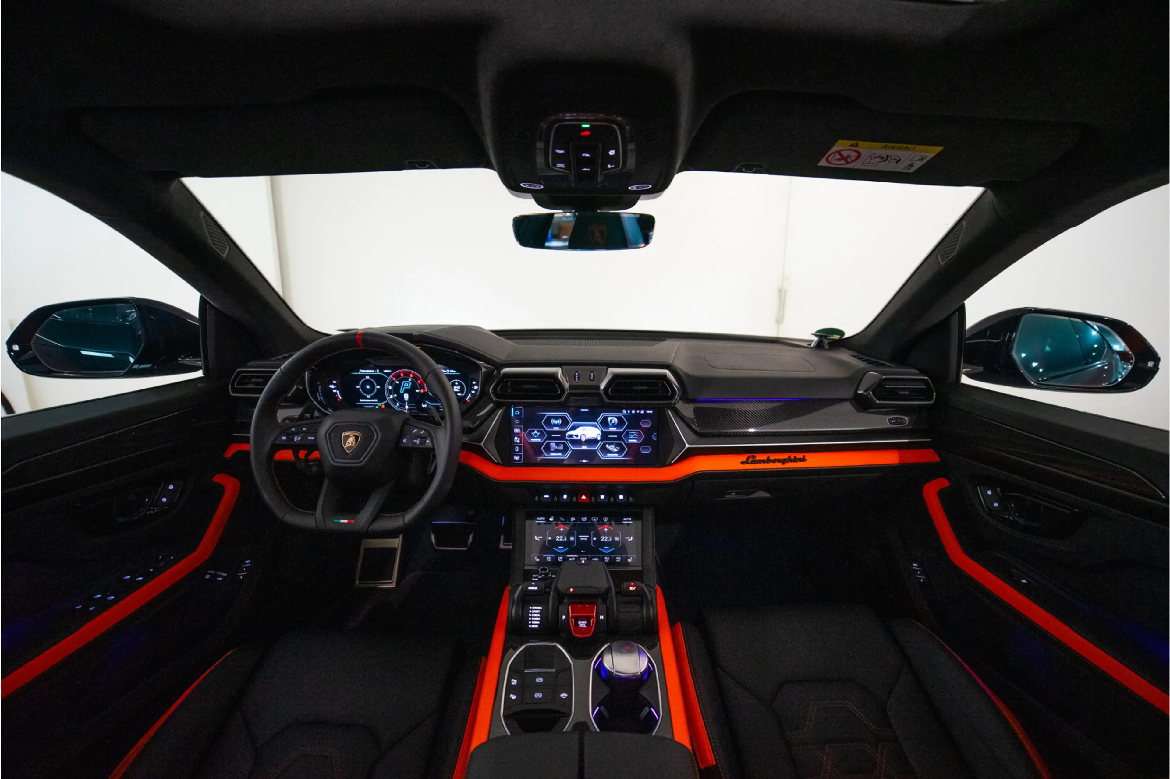 Lamborghini Urus 4.0 V8 Hybrid SE 800PK | Ad Personam | Nero Helene — photo 28