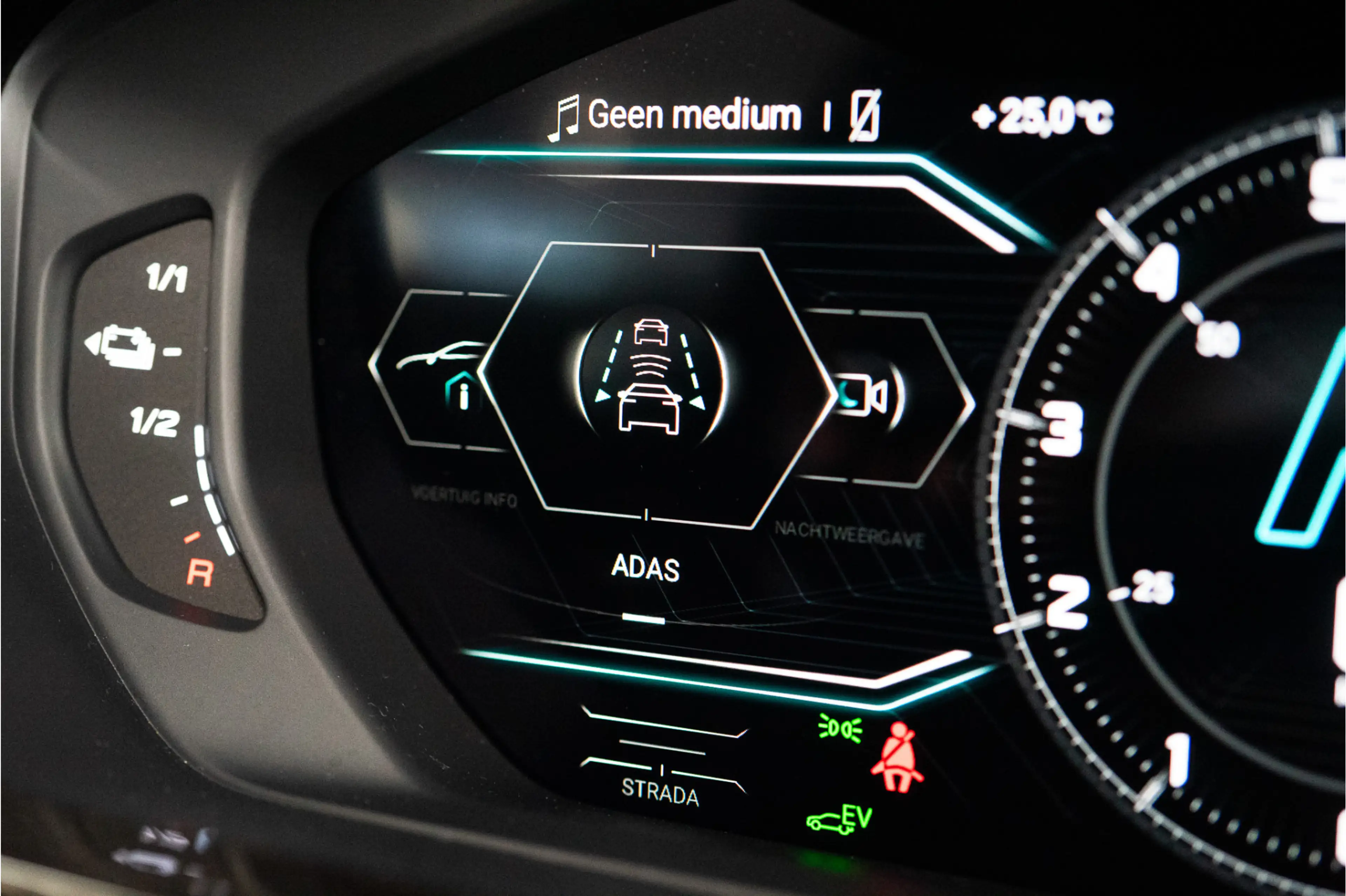 Lamborghini Urus 4.0 V8 Hybrid SE 800PK | Ad Personam | Nero Helene — photo 50