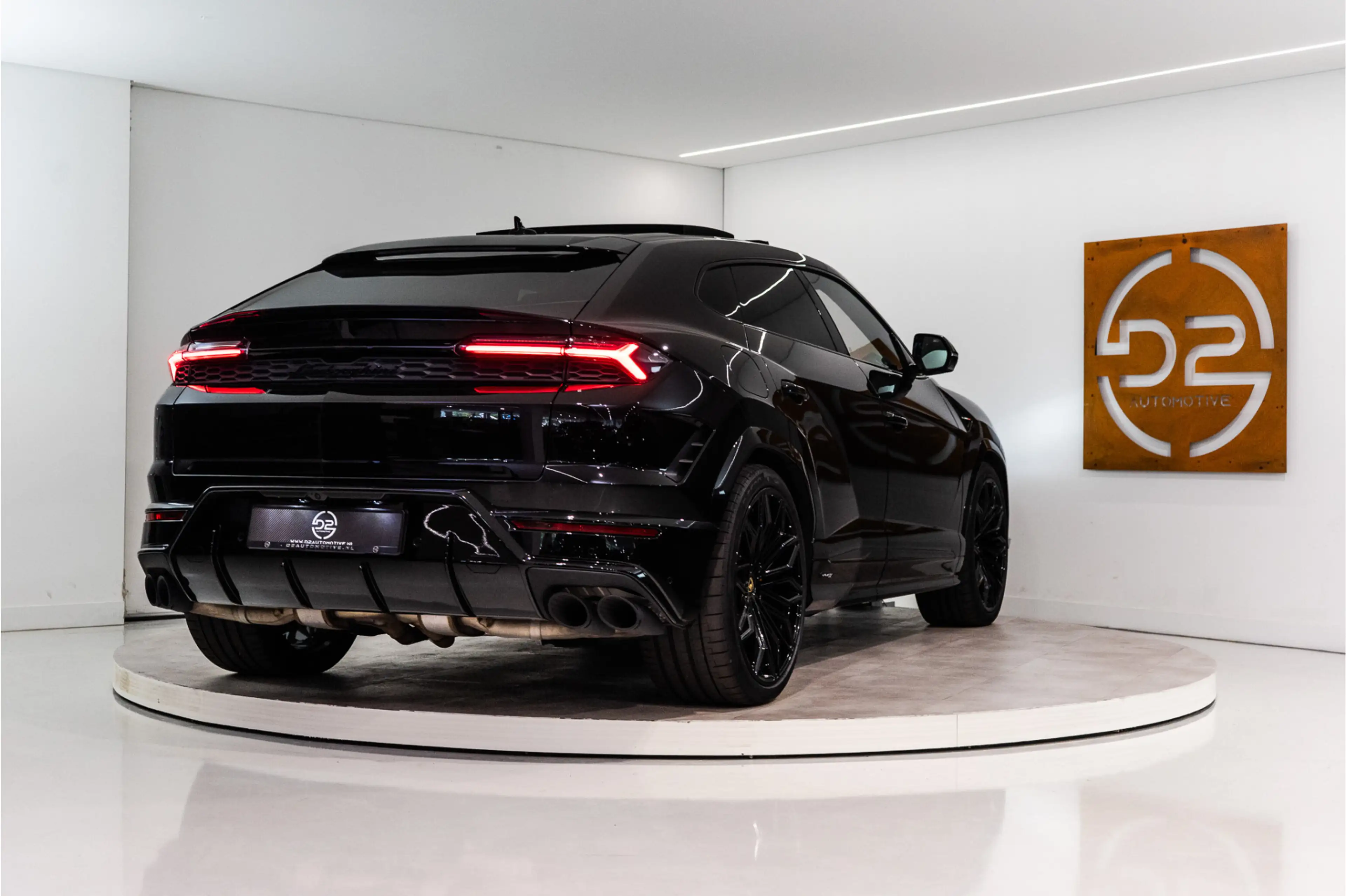Lamborghini Urus 4.0 V8 Hybrid SE 800PK | Ad Personam | Nero Helene — photo 5